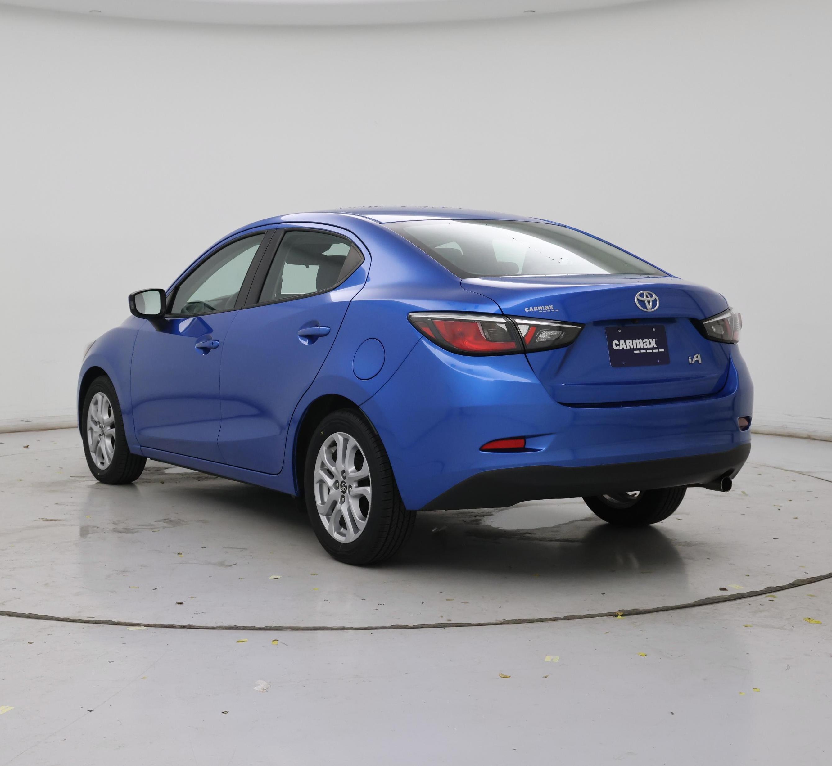 Thumbnail: 2017 Toyota Yaris iA - 2