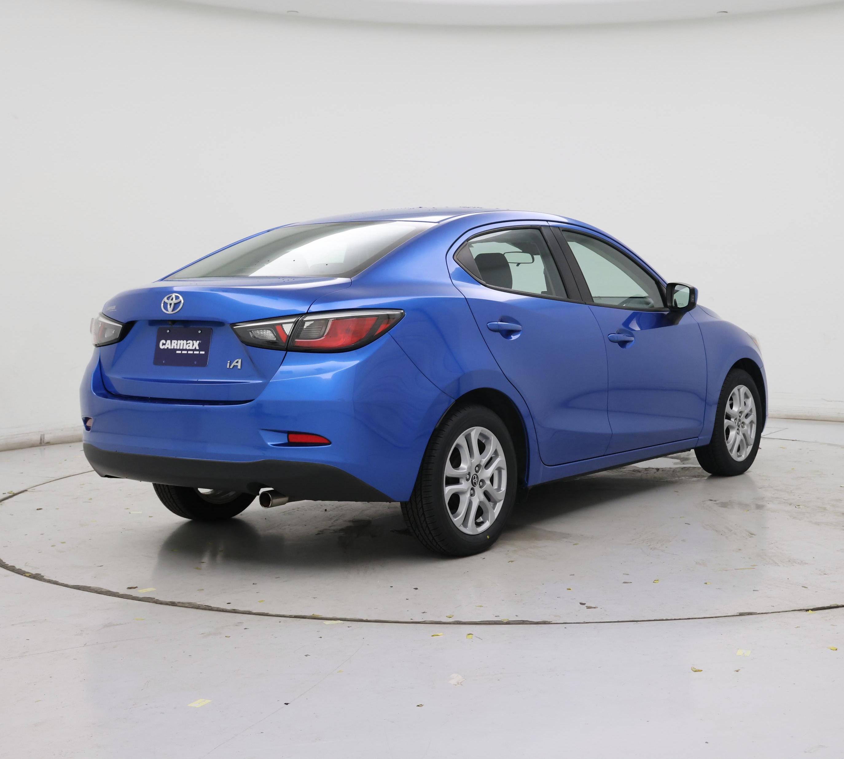 Thumbnail: 2017 Toyota Yaris iA - 8