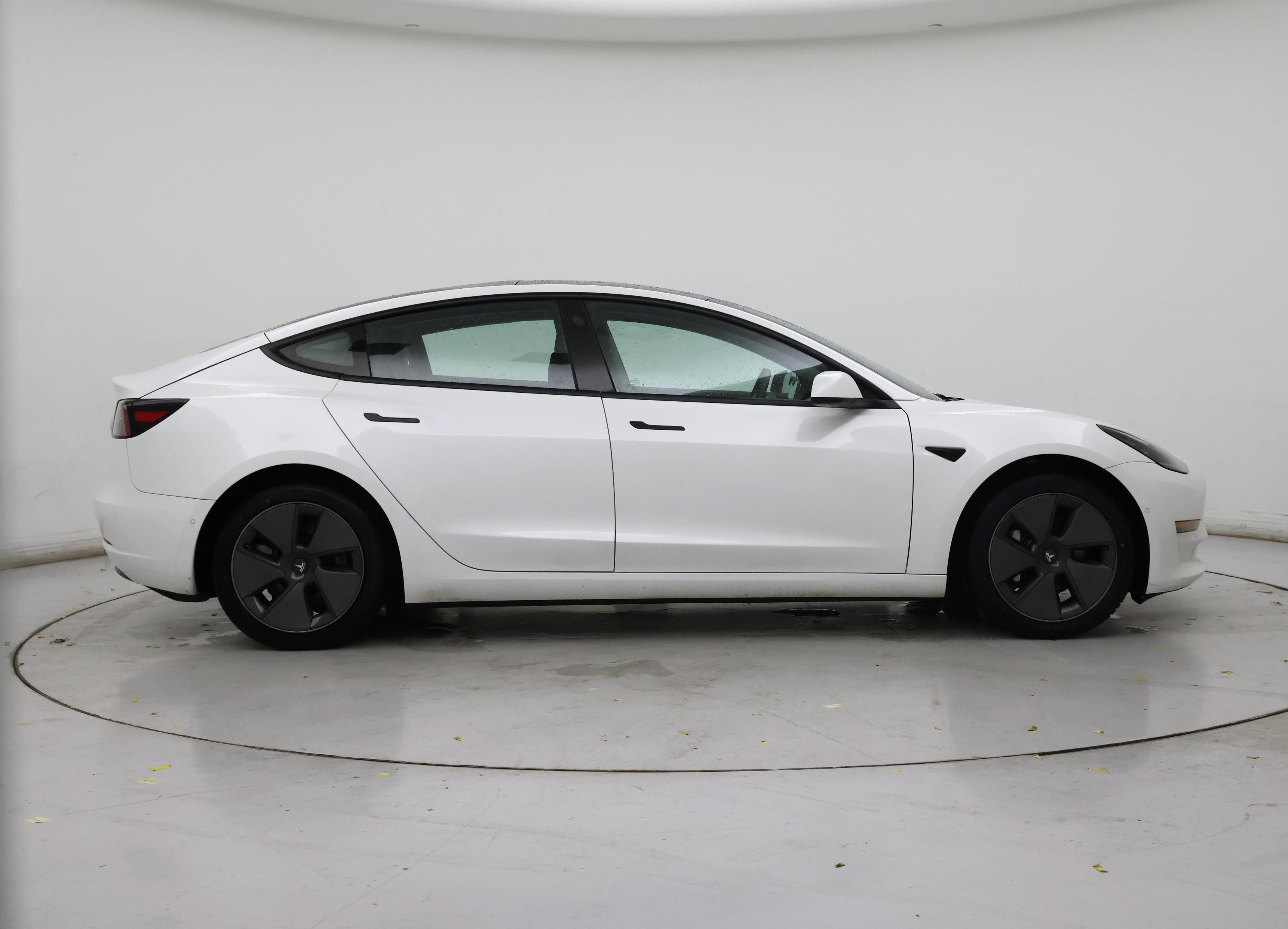 Thumbnail: 2022 Tesla Model 3 - 7