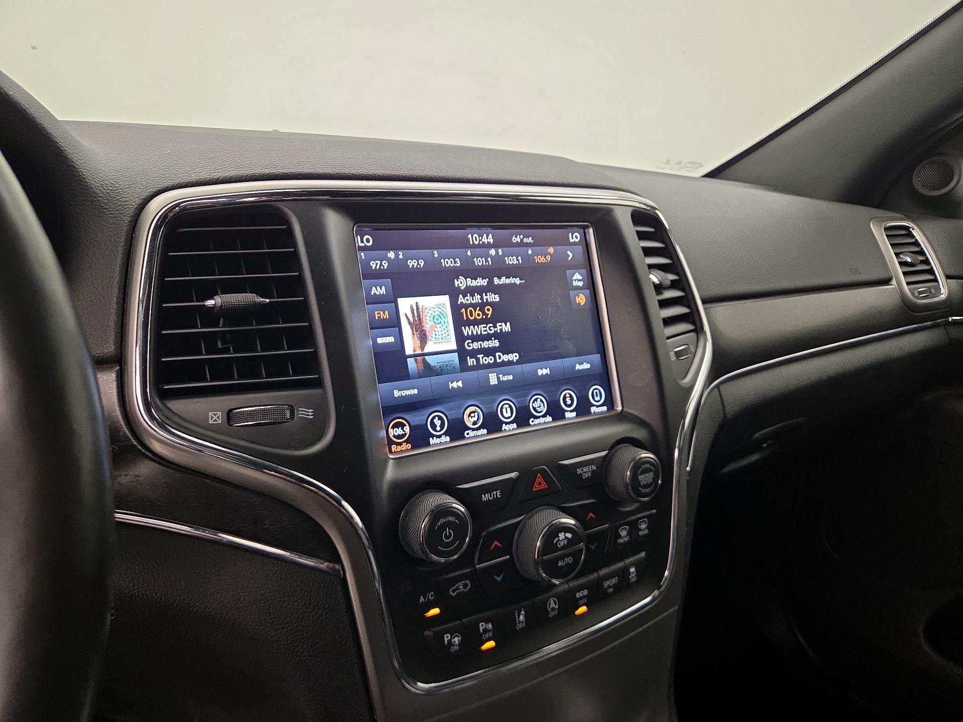 Thumbnail: 2018 Jeep Grand Cherokee - 16