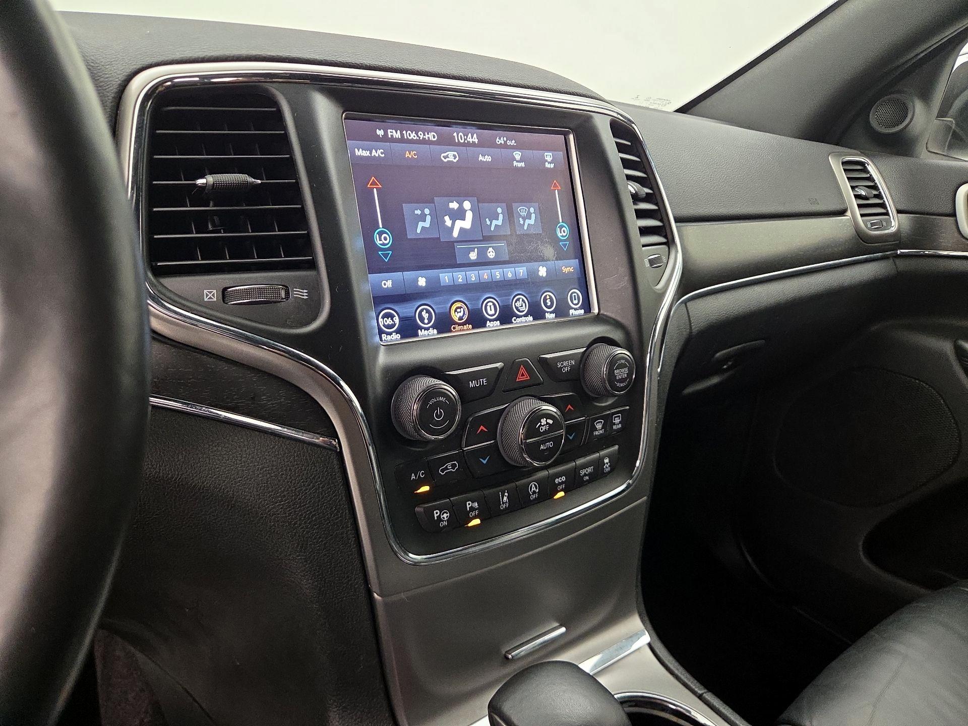 Thumbnail: 2018 Jeep Grand Cherokee - 17