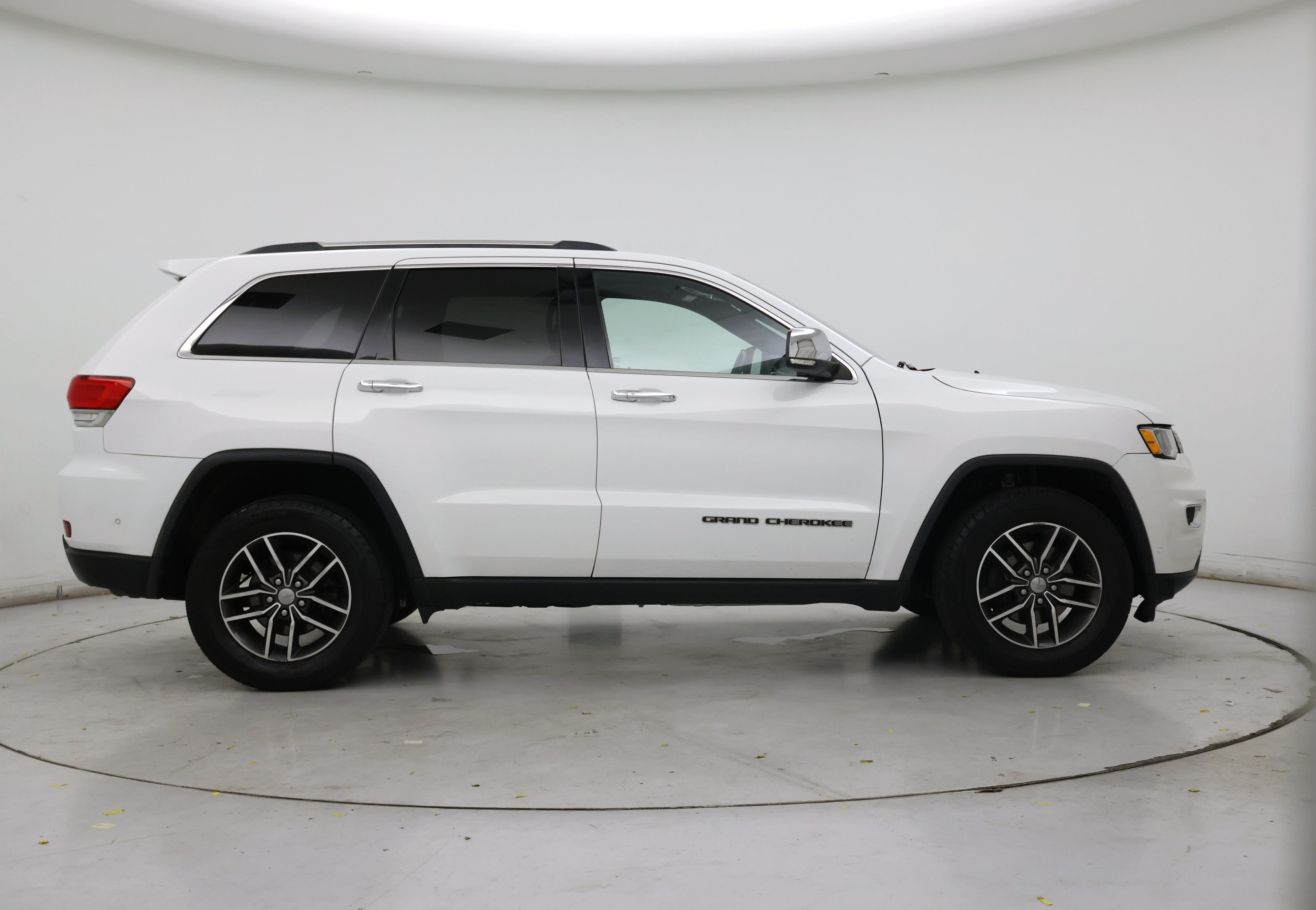 Thumbnail: 2018 Jeep Grand Cherokee - 7
