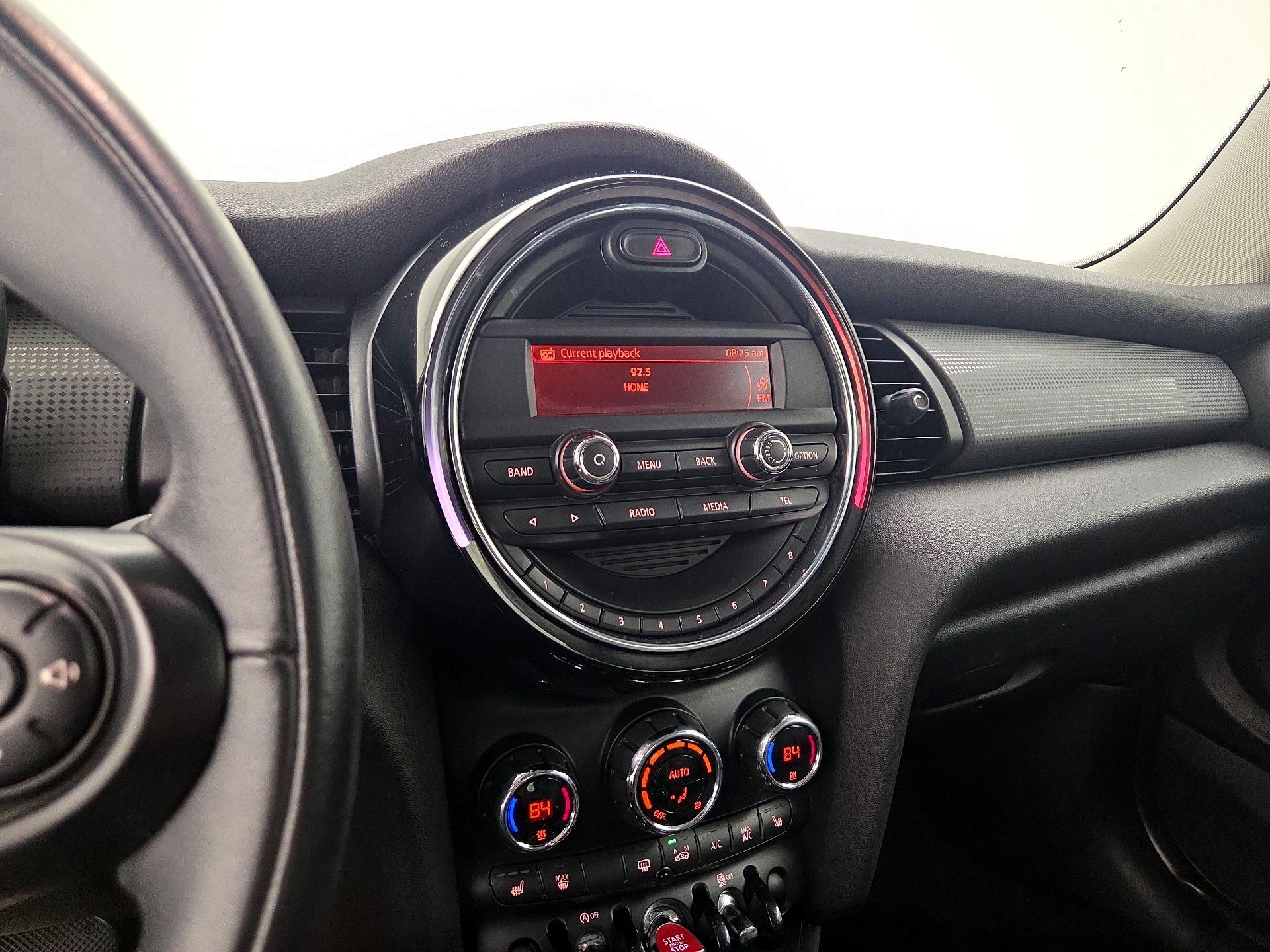 Thumbnail: 2015 MINI Cooper Hardtop - 14
