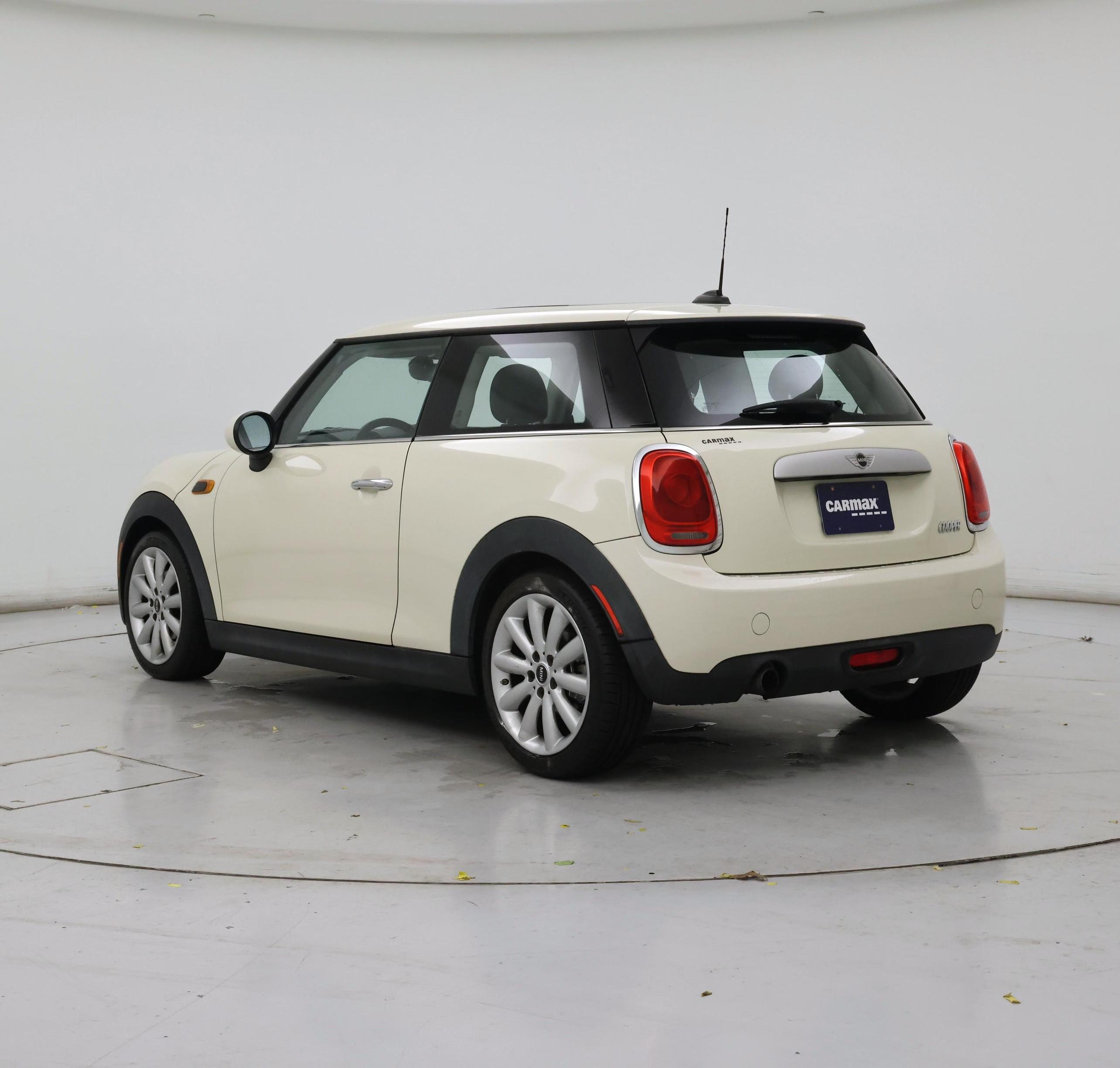 Thumbnail: 2015 MINI Cooper Hardtop - 2