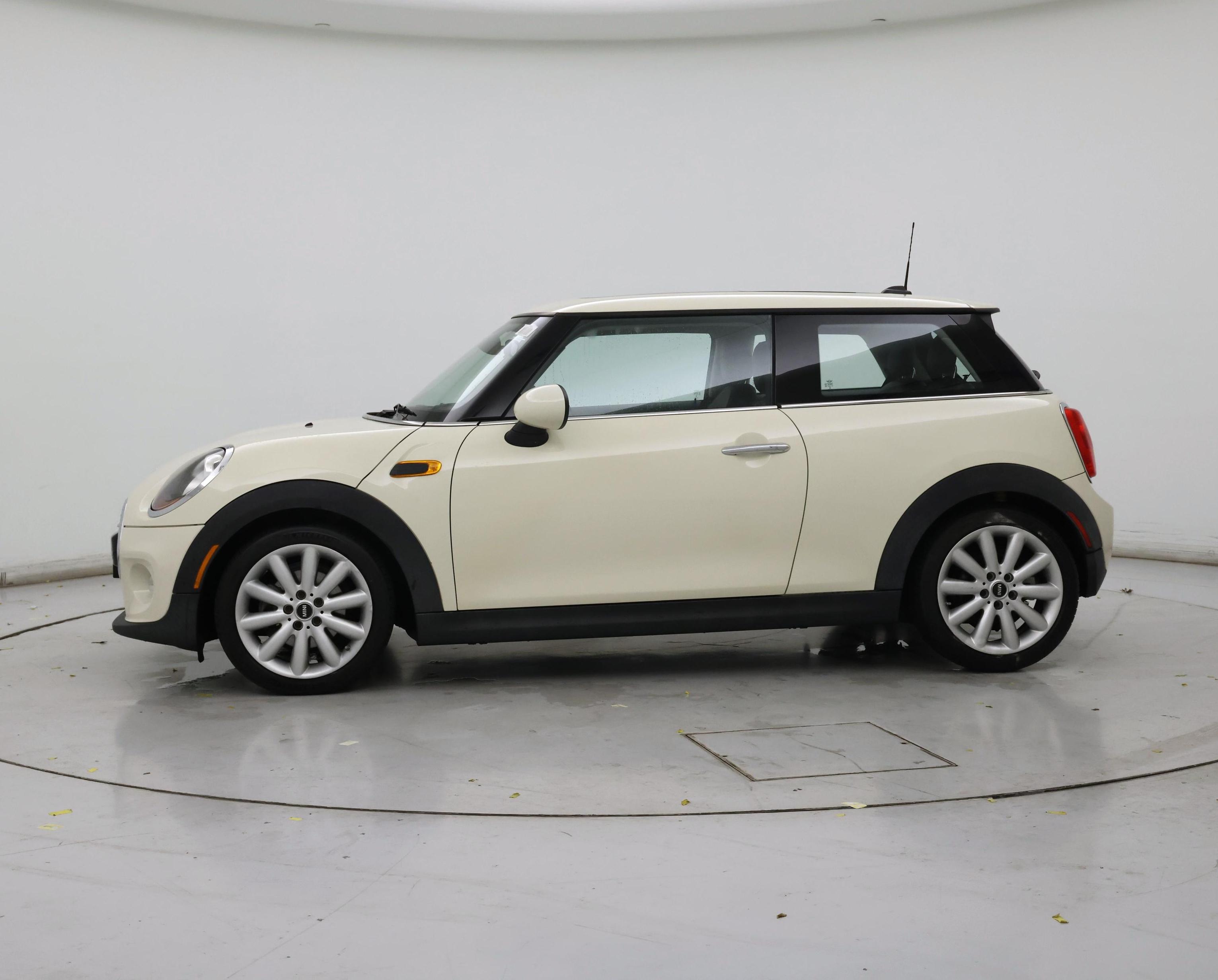 Thumbnail: 2015 MINI Cooper Hardtop - 3