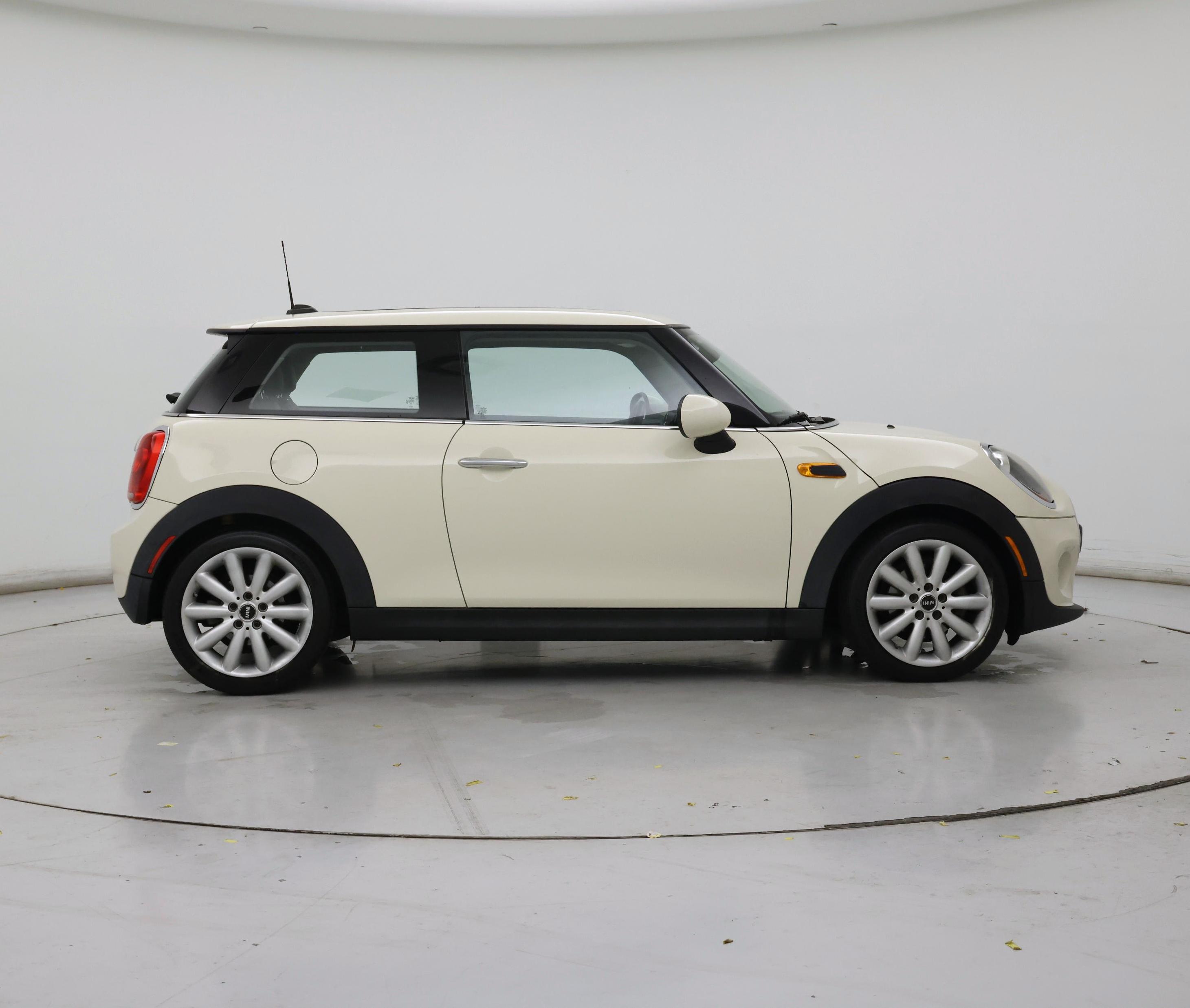 Thumbnail: 2015 MINI Cooper Hardtop - 7