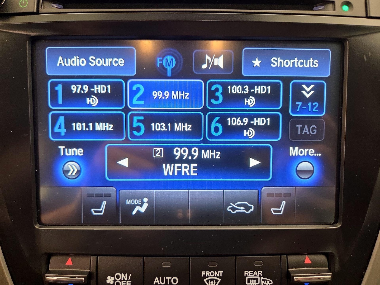 2015 Acura TLX Technology Package - Photo 16
