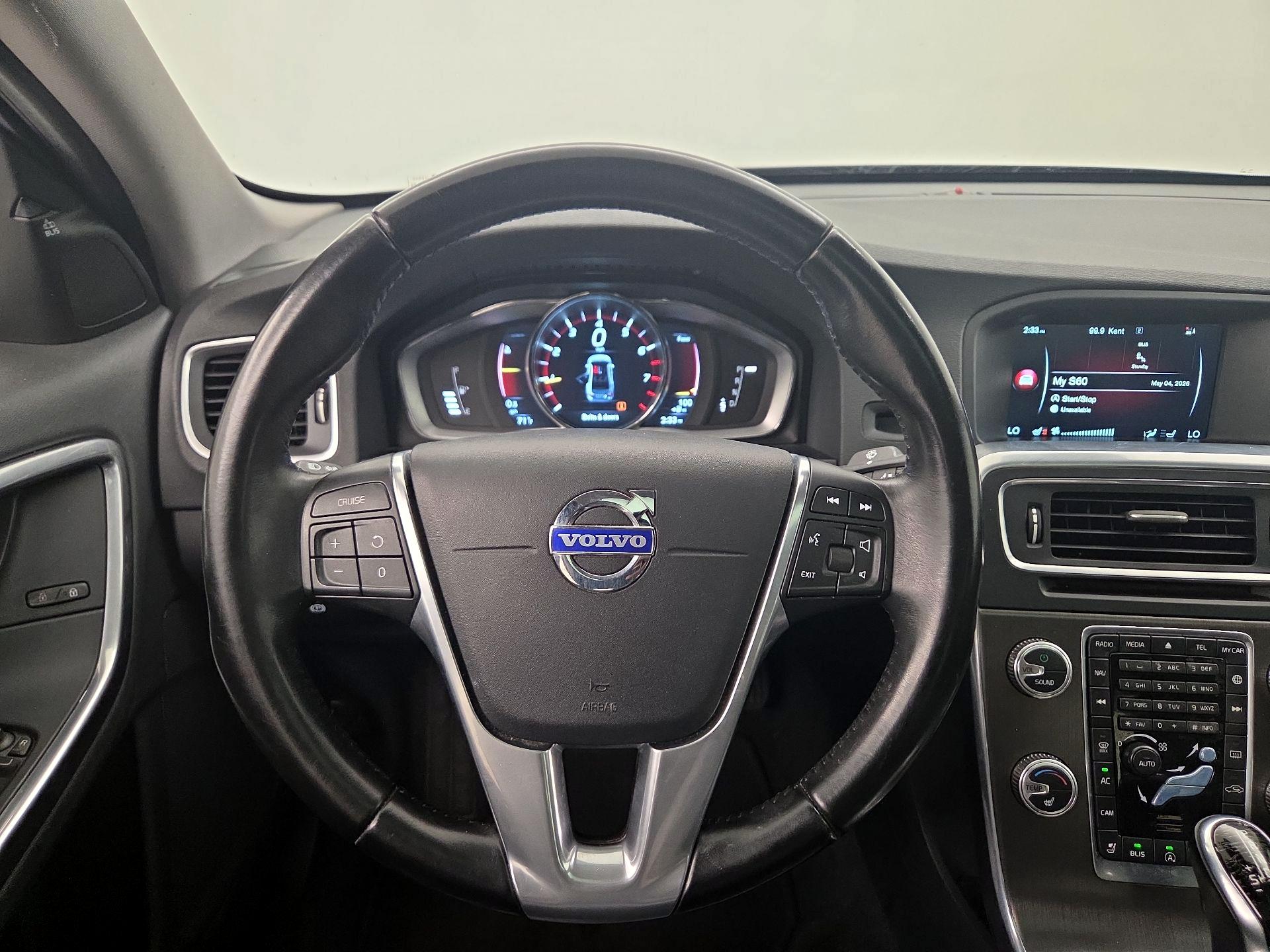 Thumbnail: 2015 Volvo S60 - 10