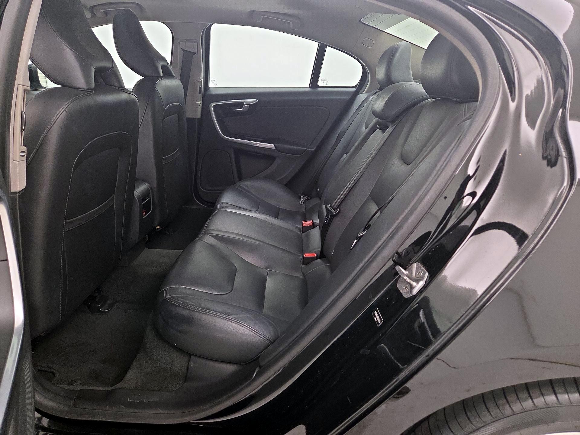 Thumbnail: 2015 Volvo S60 - 20