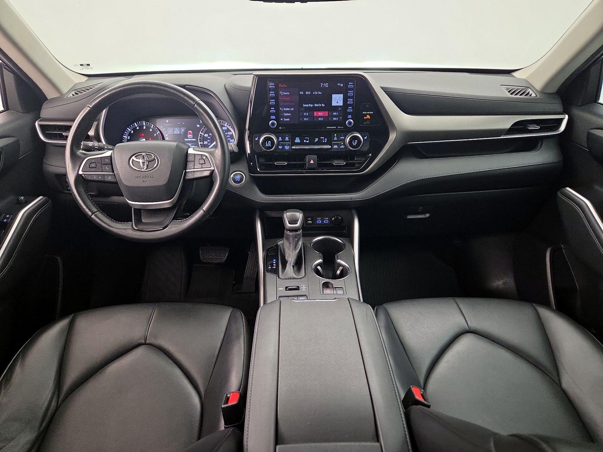Thumbnail: 2022 Toyota Highlander - 9