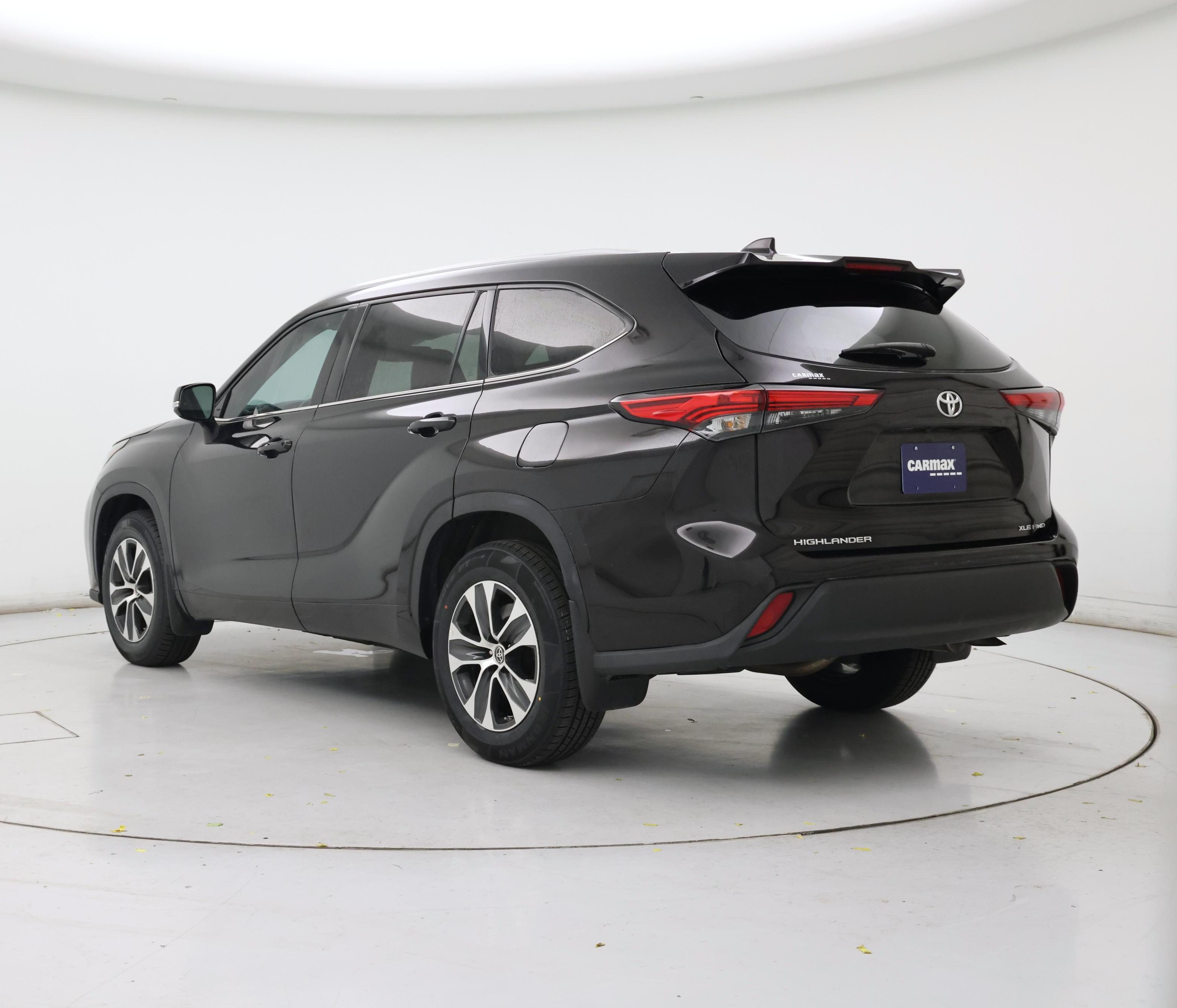 Thumbnail: 2022 Toyota Highlander - 2