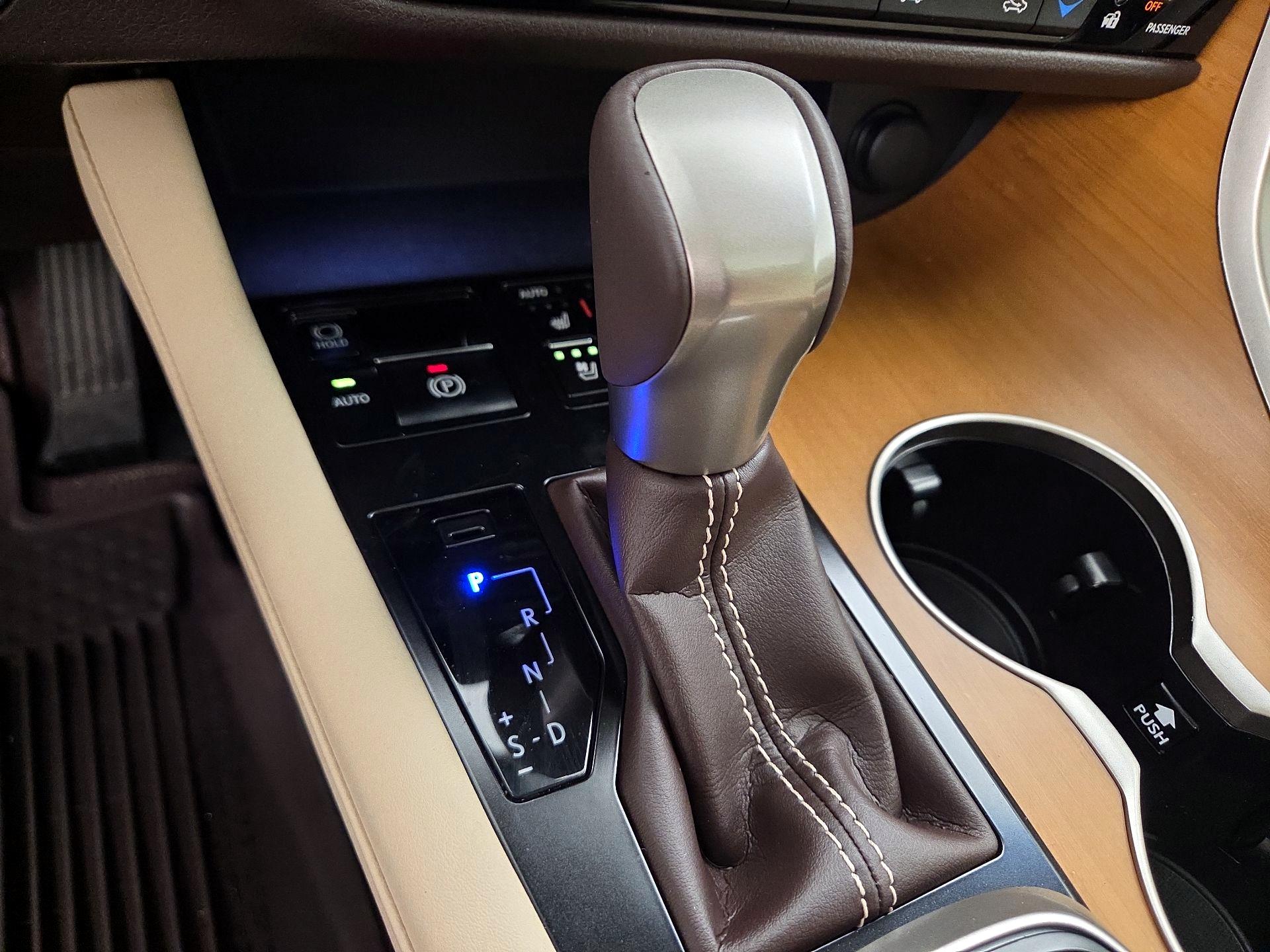 Thumbnail: 2019 Lexus RX - 17