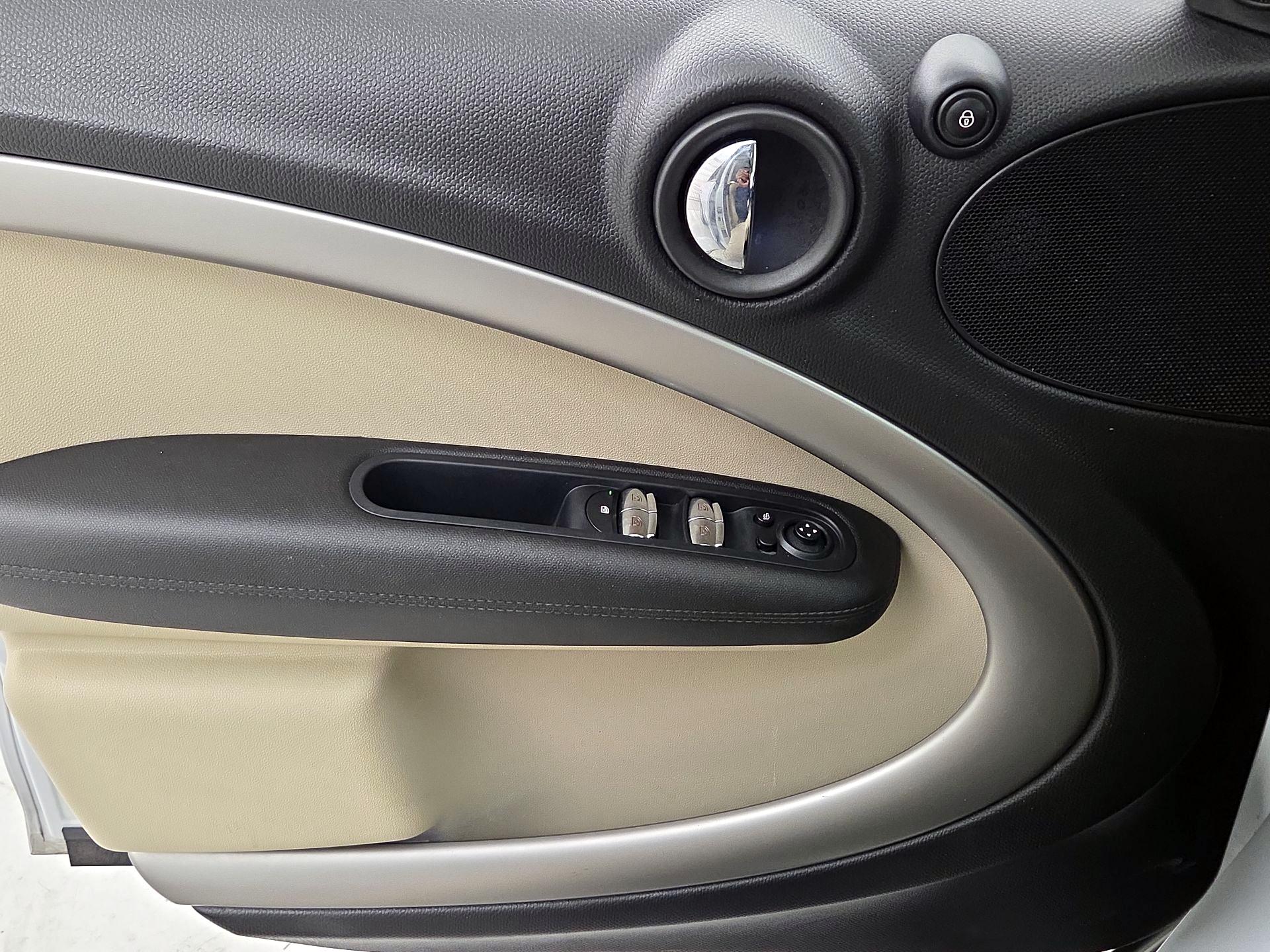 Thumbnail: 2016 MINI Cooper Countryman - 12