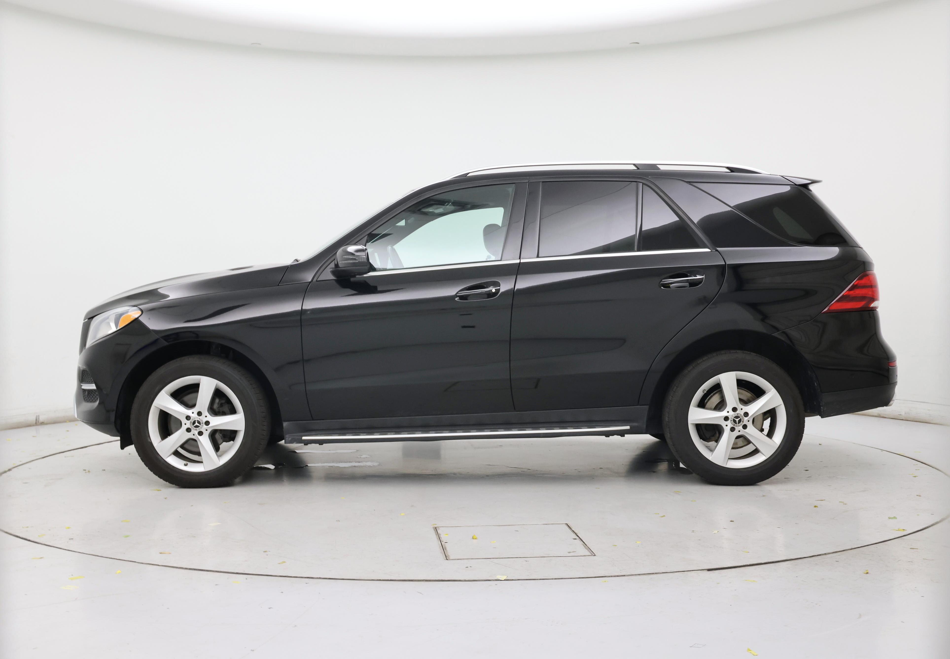 Thumbnail: 2018 Mercedes-Benz GLE - 3