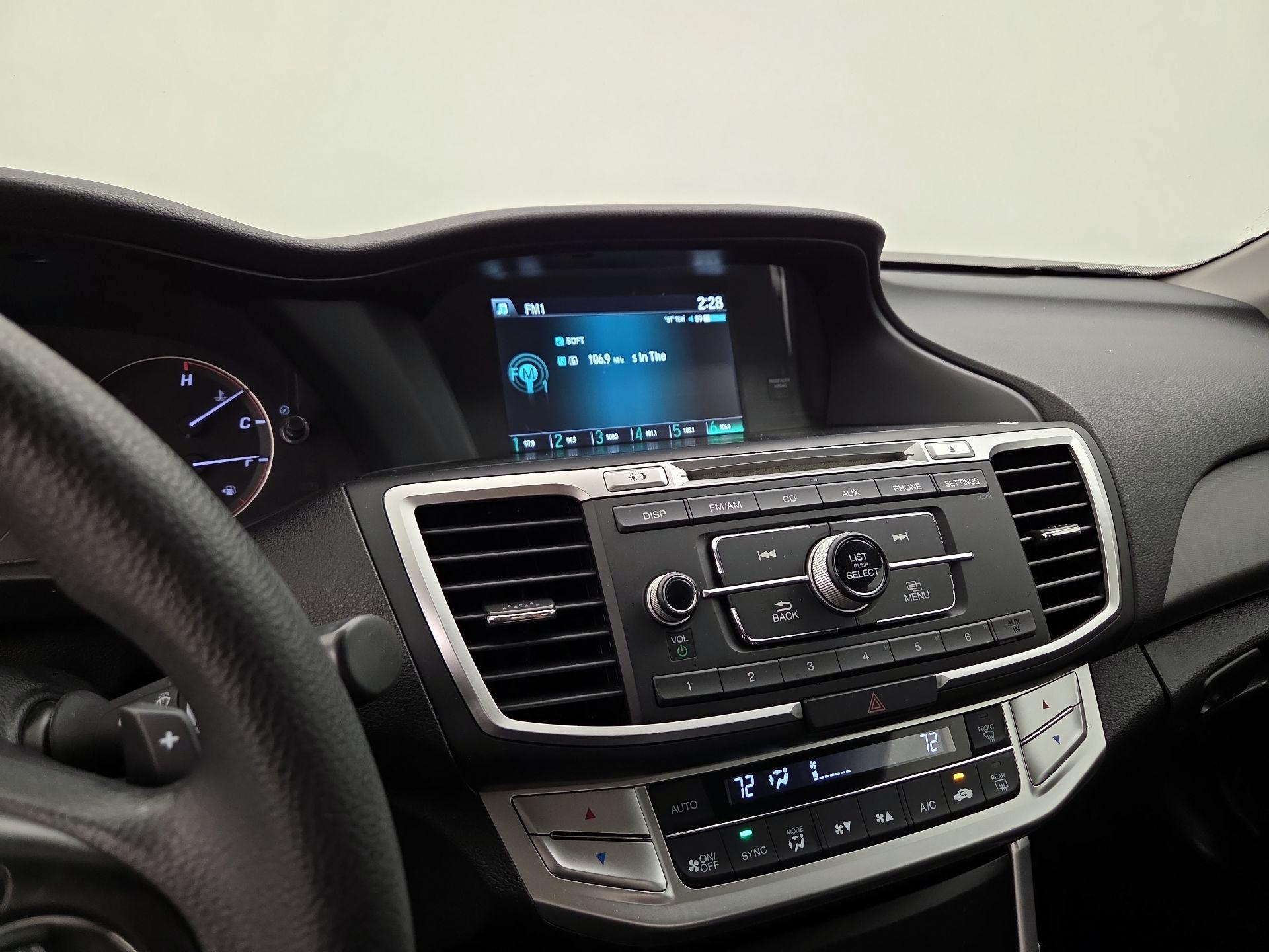 Thumbnail: 2015 Honda Accord - 15