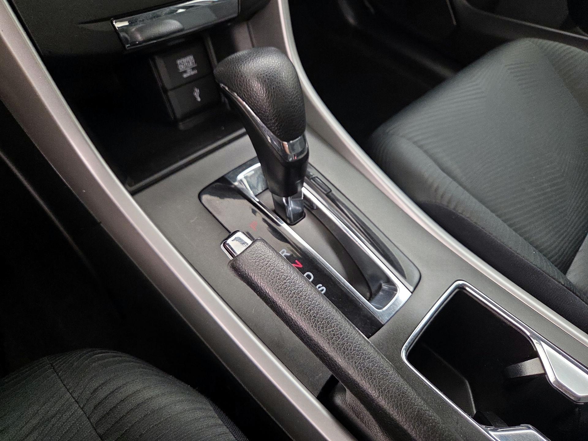 Thumbnail: 2015 Honda Accord - 17