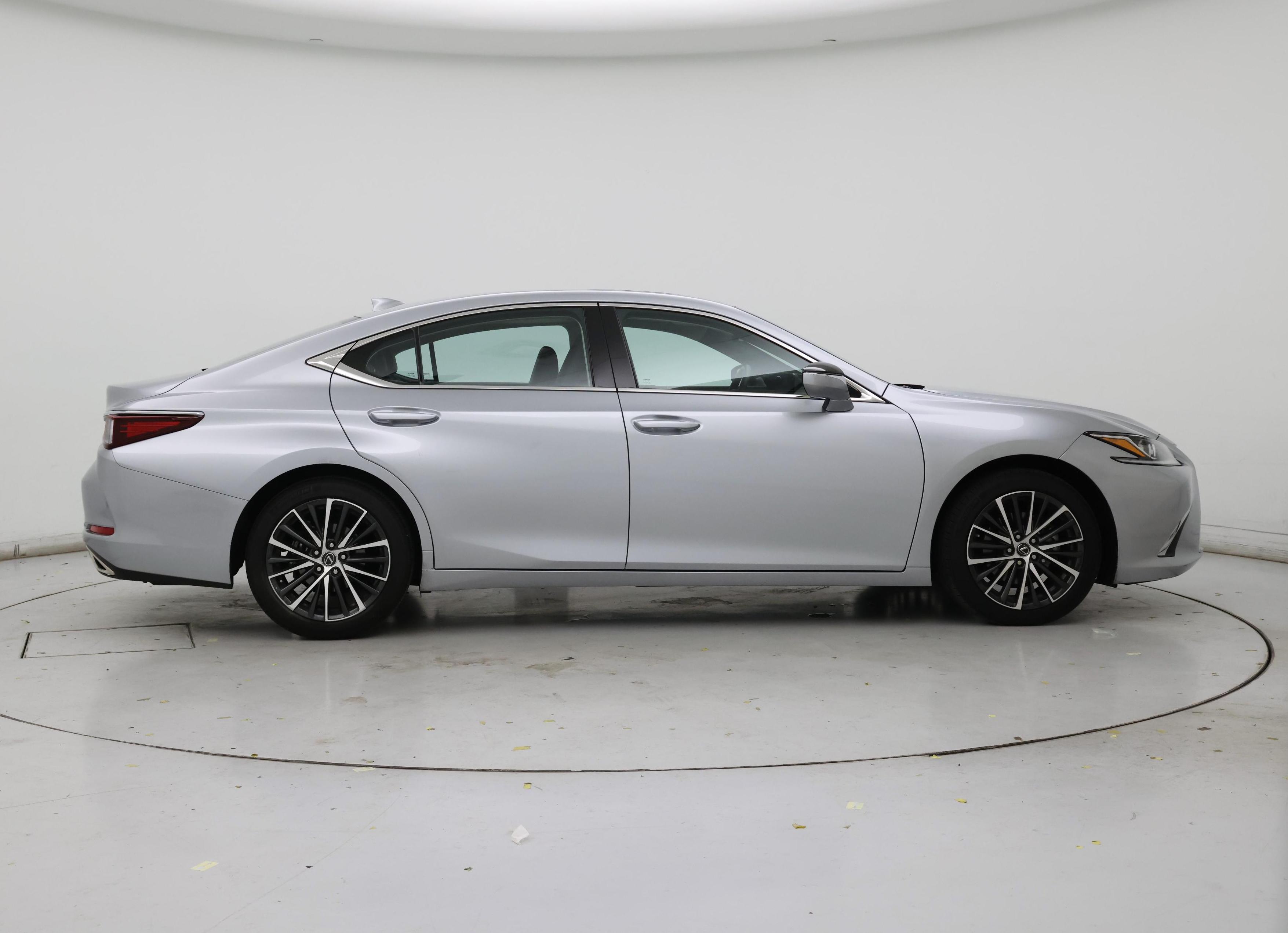 Thumbnail: 2024 Lexus ES - 7