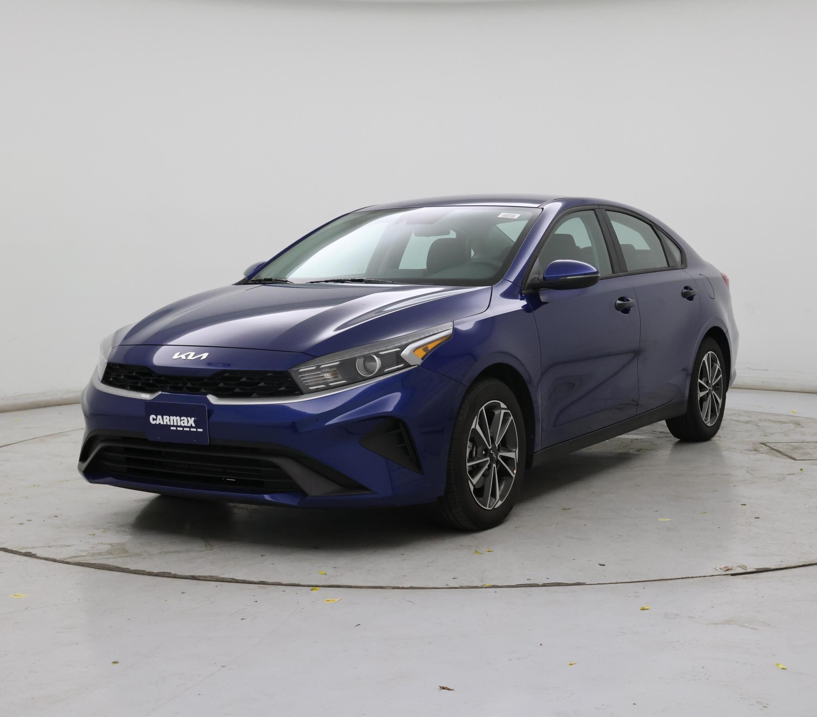 Thumbnail: 2023 Kia Forte - 4