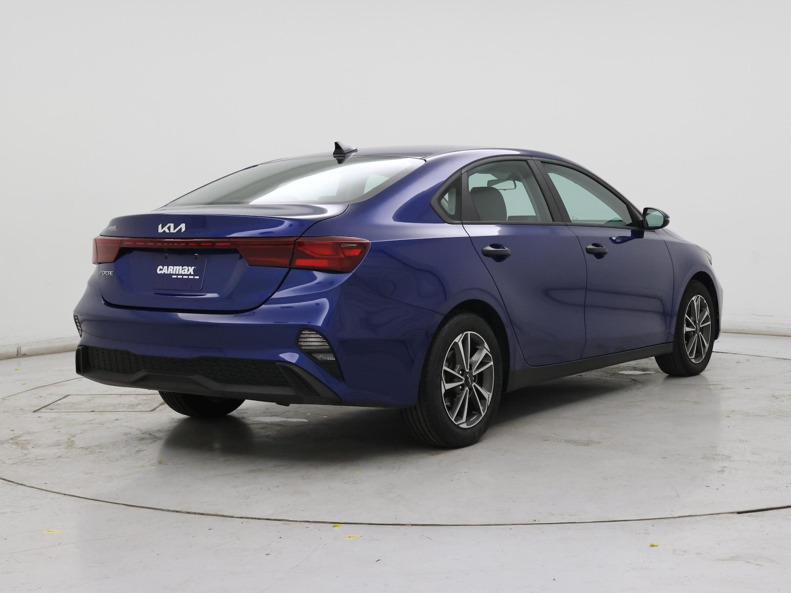 2023 Kia Forte LXS - Photo 9