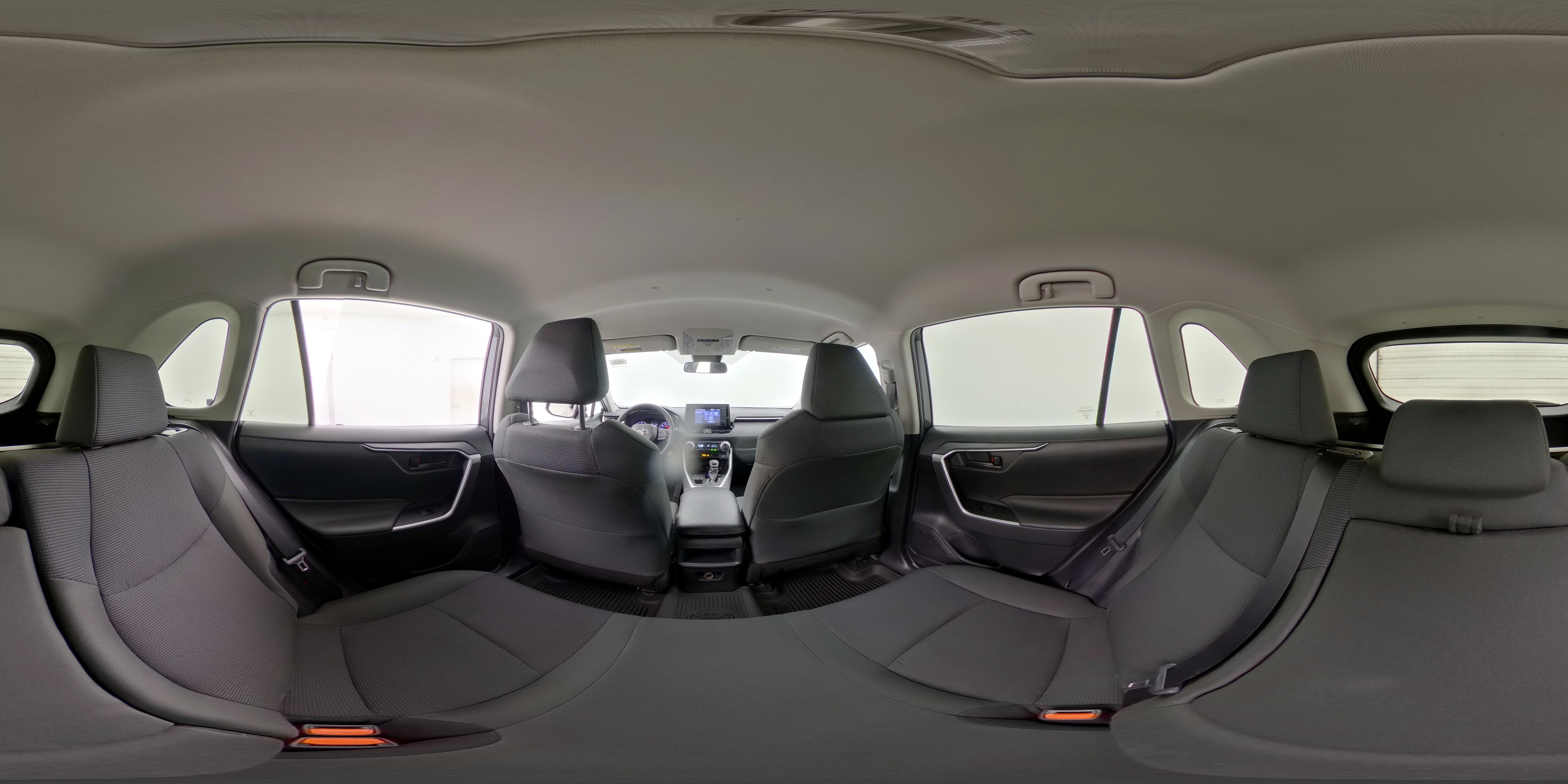 2021 Toyota RAV4 LE - Photo 25