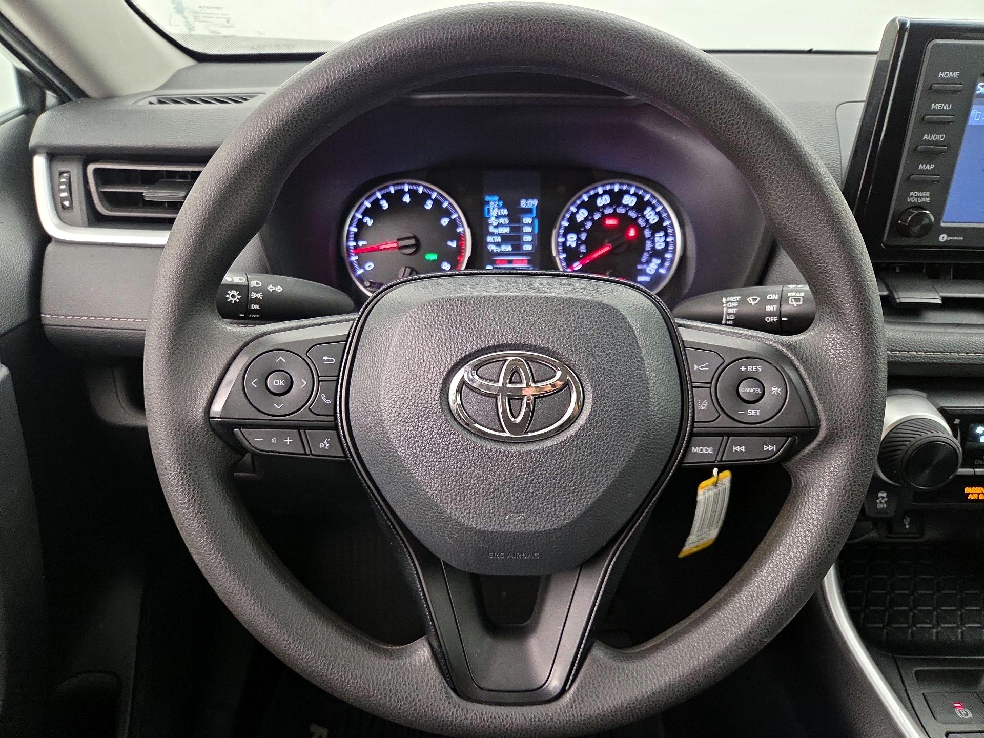 Thumbnail: 2021 Toyota RAV4 - 10