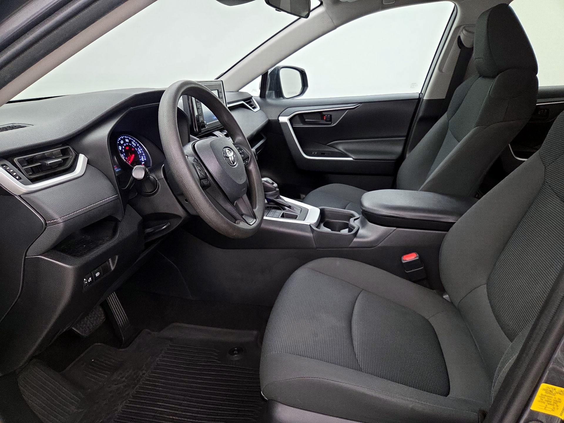 Thumbnail: 2021 Toyota RAV4 - 11