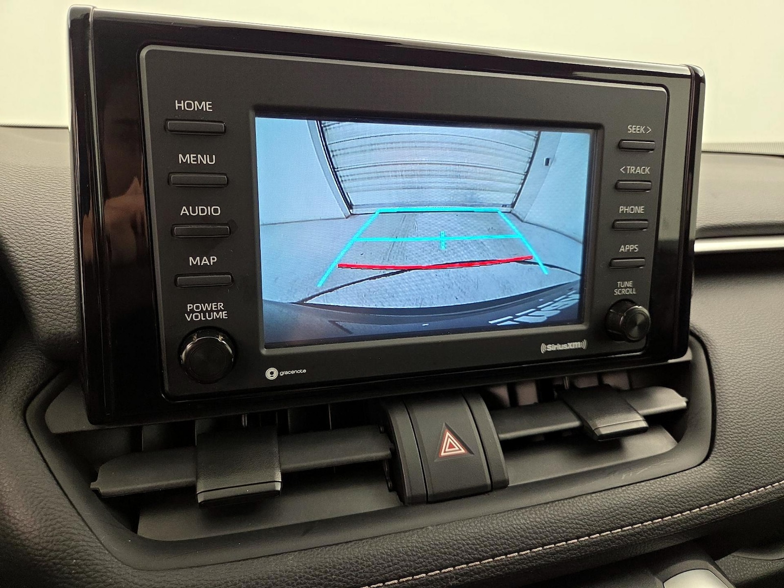 2021 Toyota RAV4 LE - Photo 15