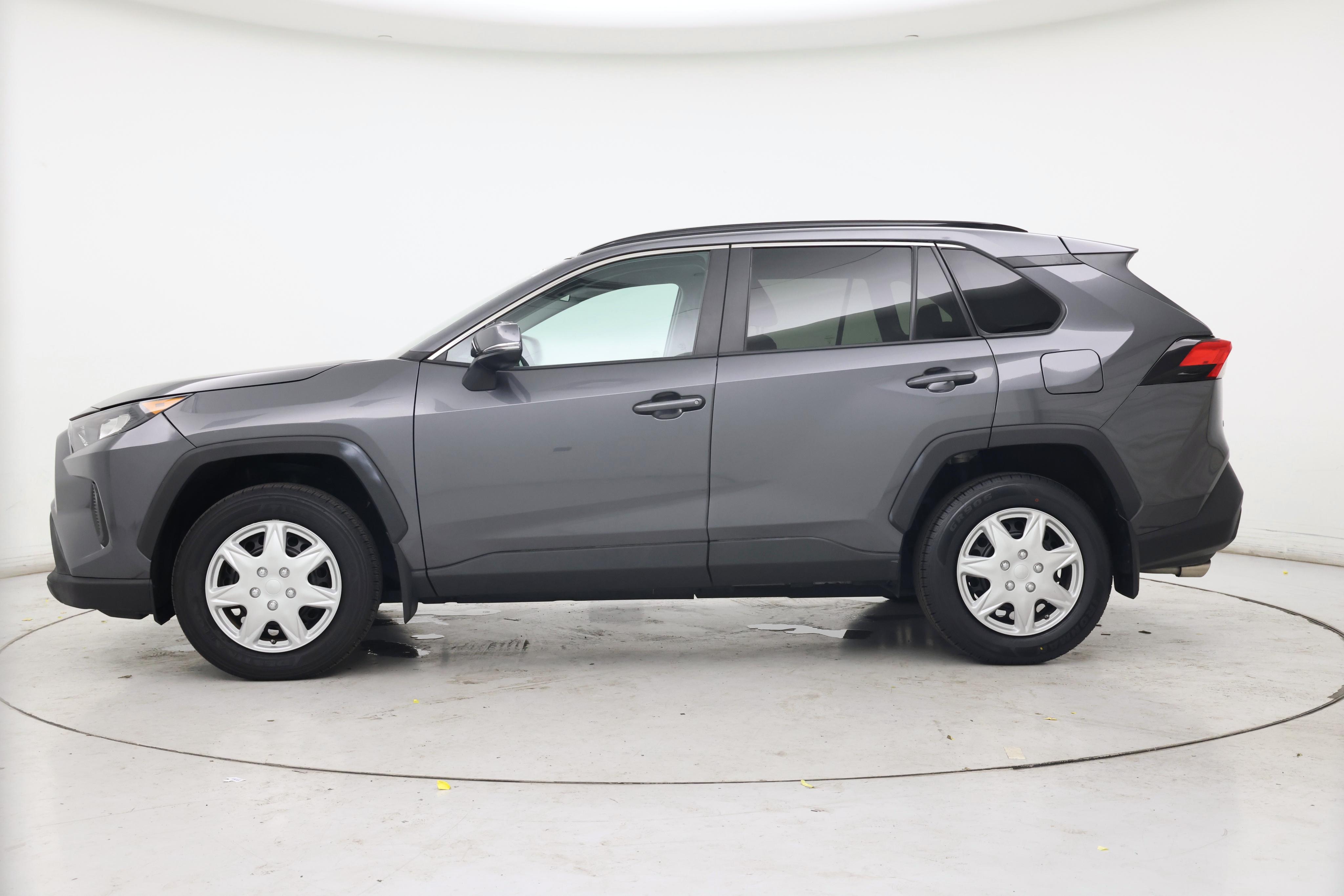 Thumbnail: 2021 Toyota RAV4 - 3
