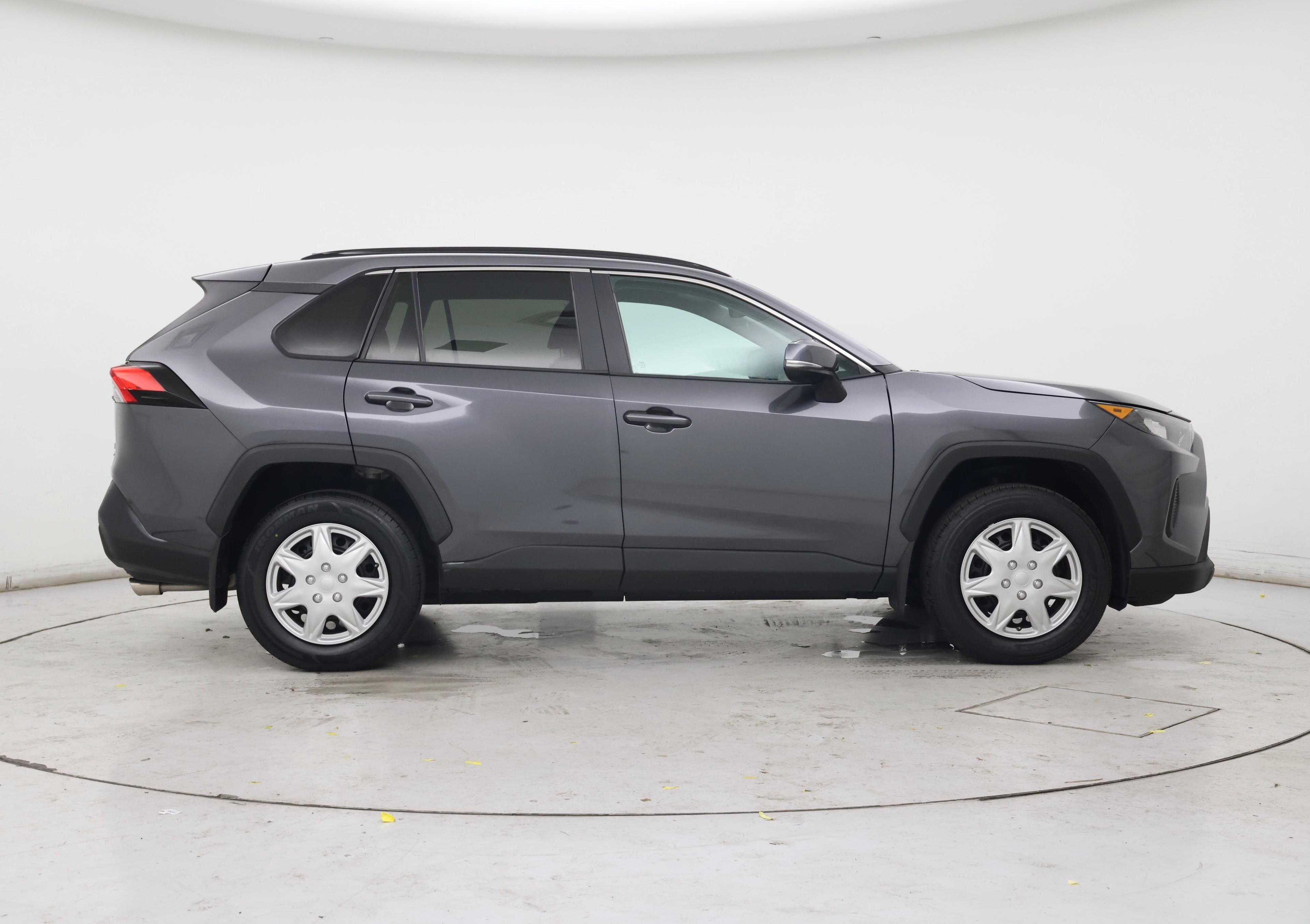 Thumbnail: 2021 Toyota RAV4 - 7