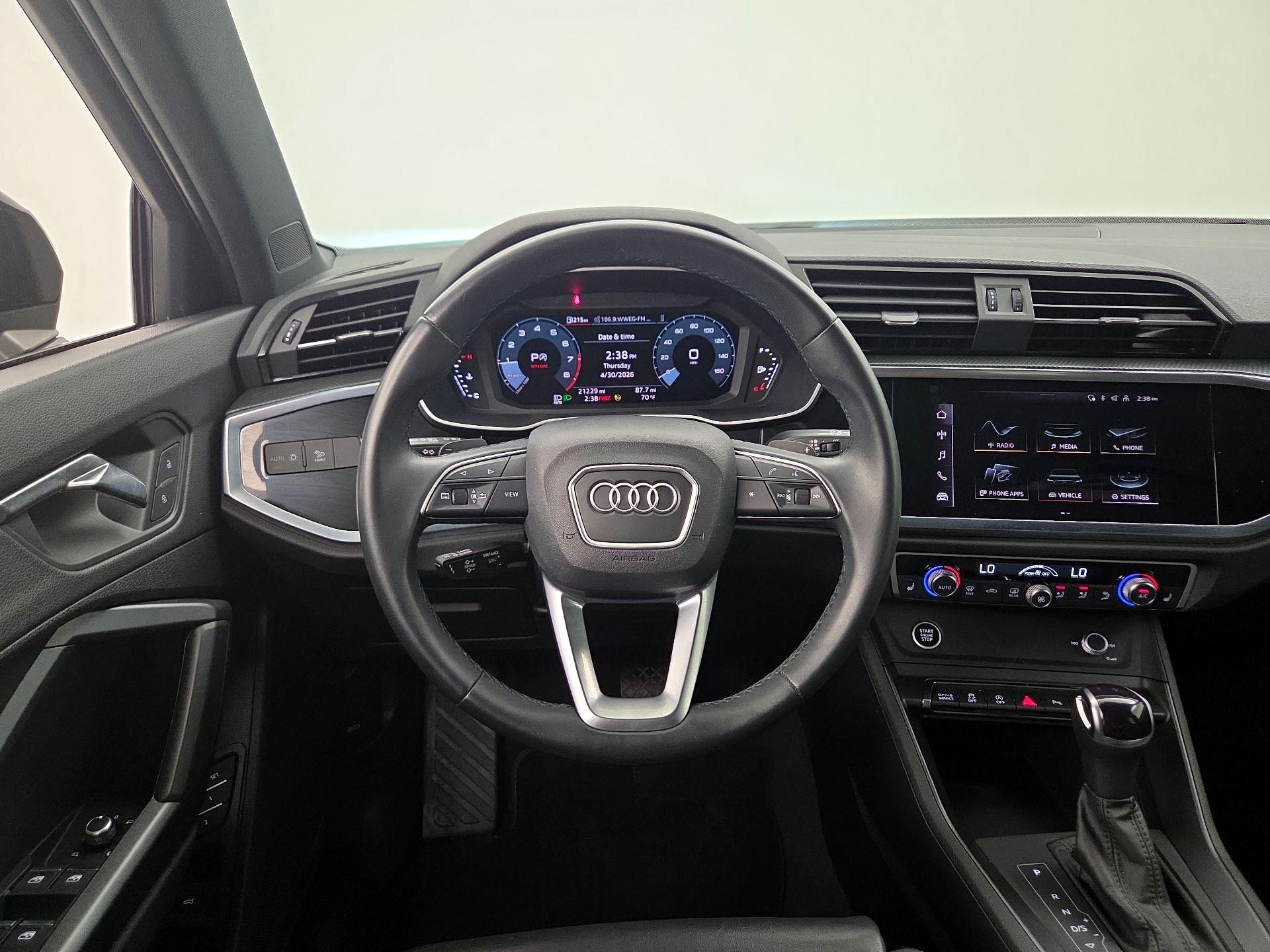 Thumbnail: 2022 Audi Q3 - 10