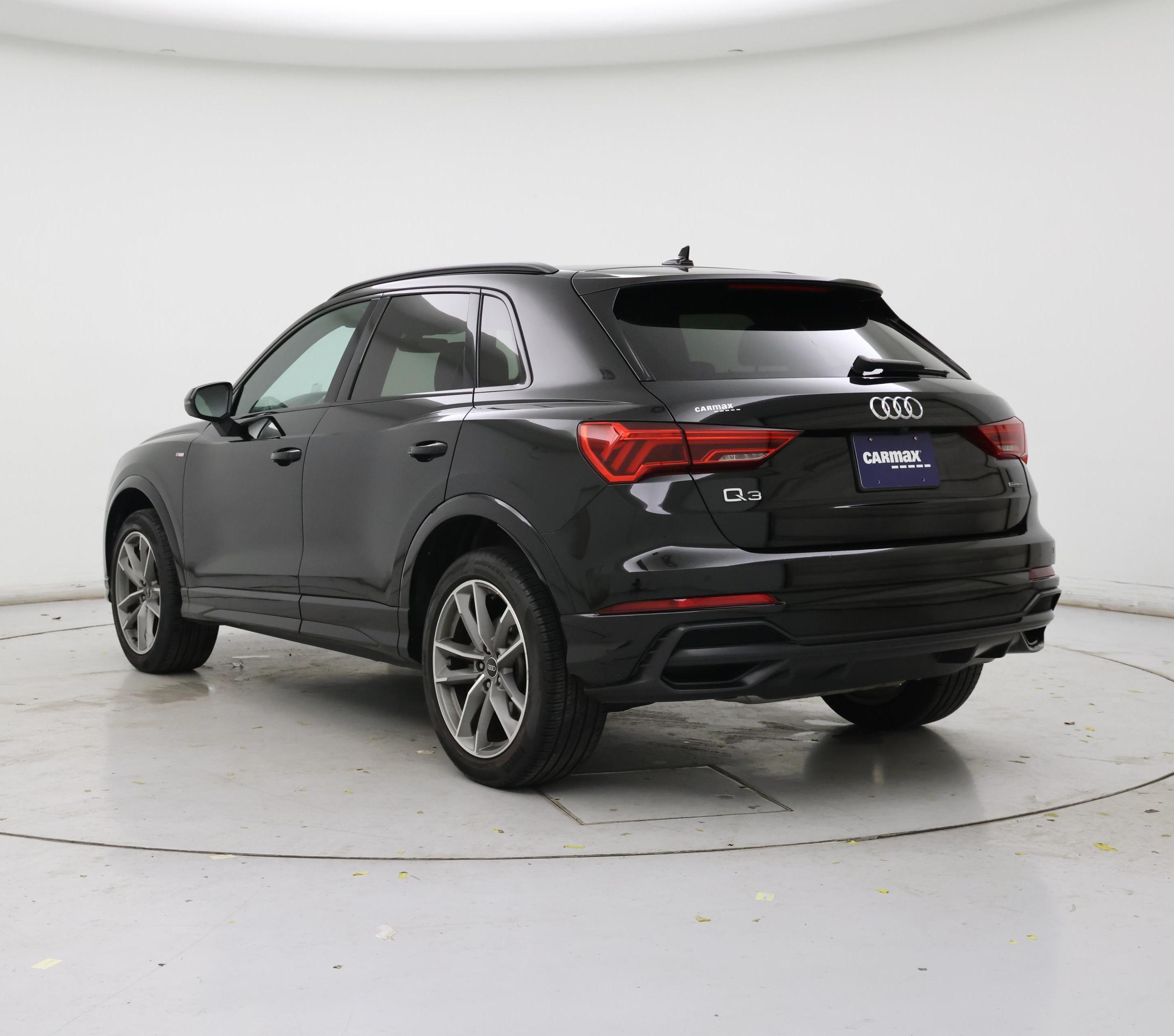 Thumbnail: 2022 Audi Q3 - 2