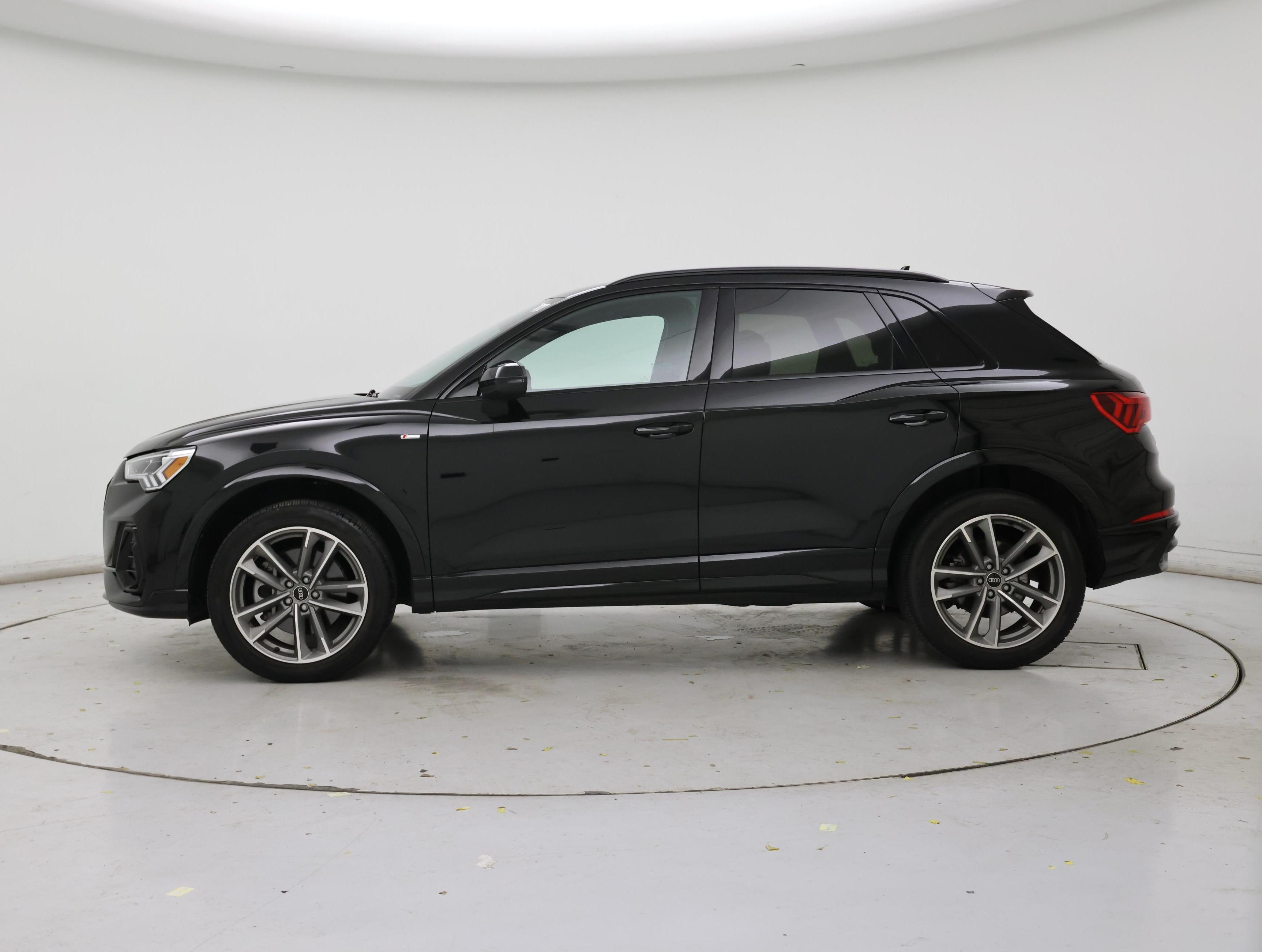 Thumbnail: 2022 Audi Q3 - 3
