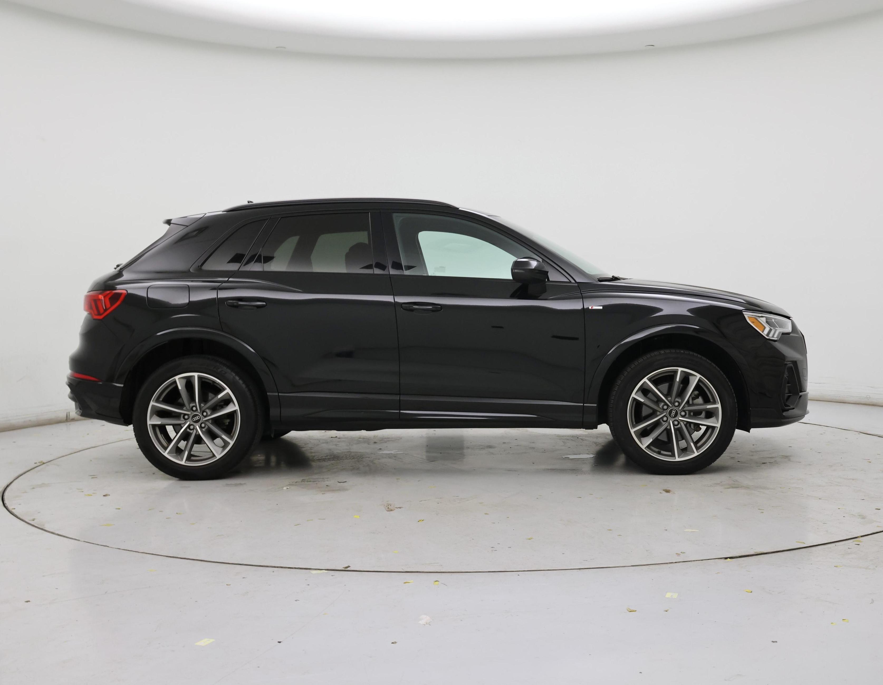 Thumbnail: 2022 Audi Q3 - 7