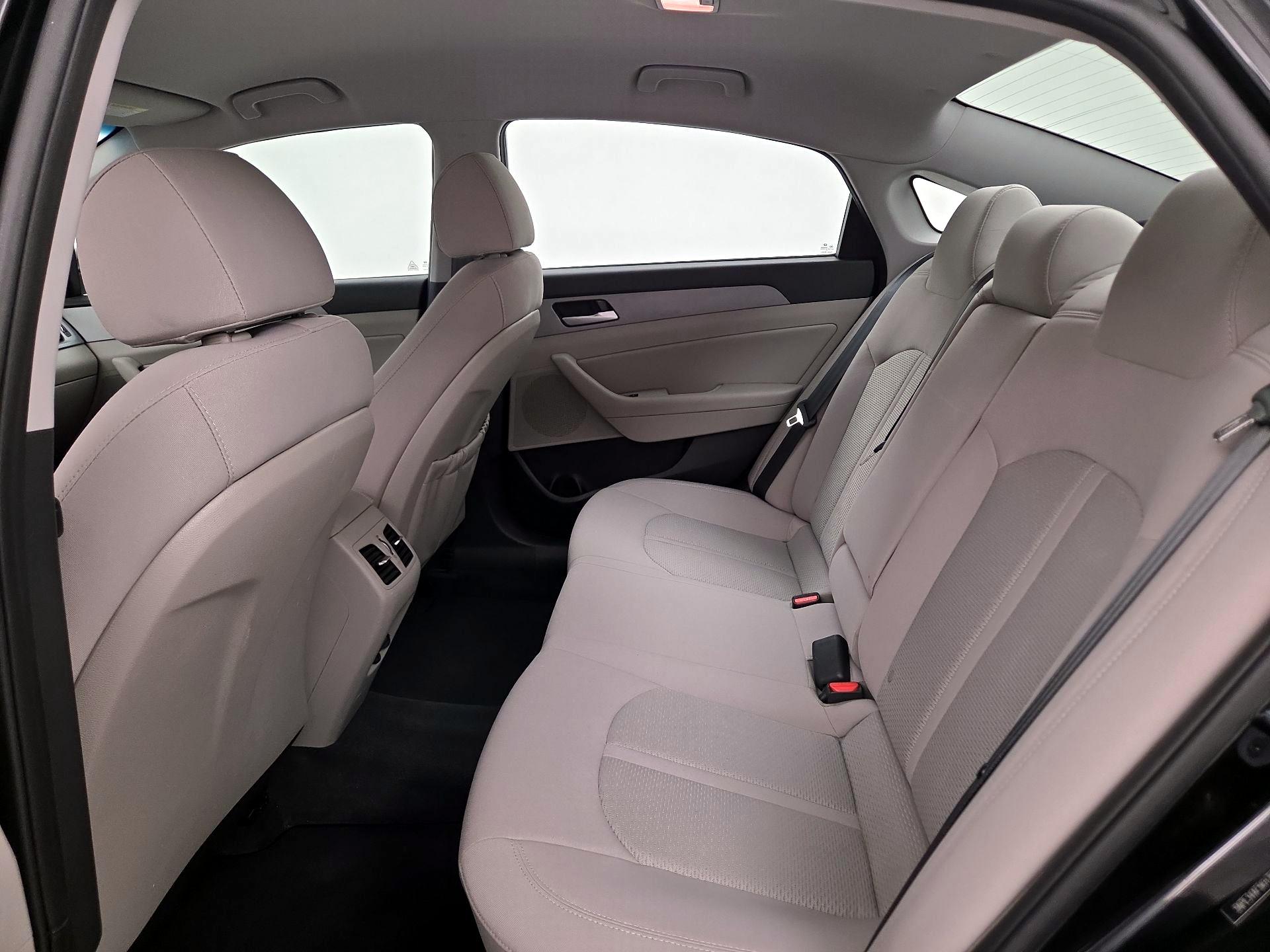 Thumbnail: 2019 Hyundai Sonata - 19