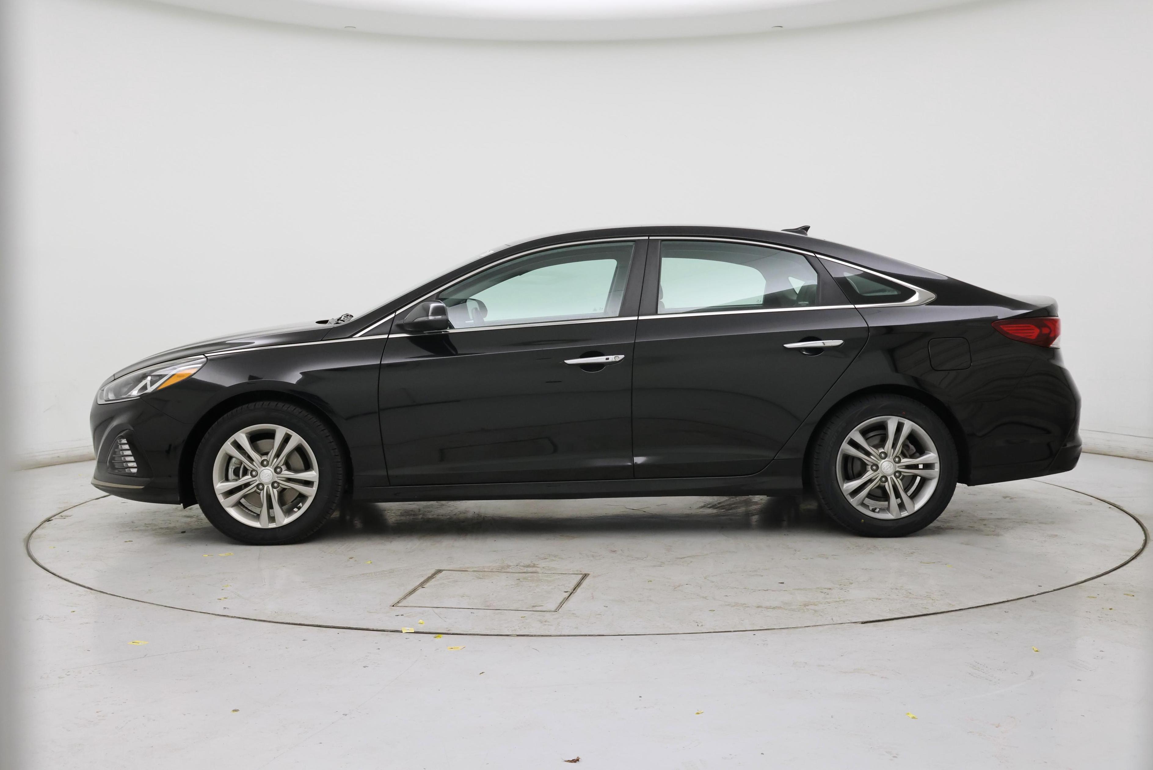 Thumbnail: 2019 Hyundai Sonata - 3