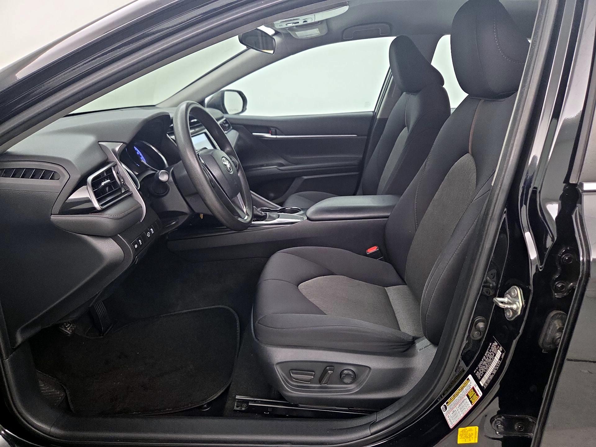 Thumbnail: 2019 Toyota Camry - 11