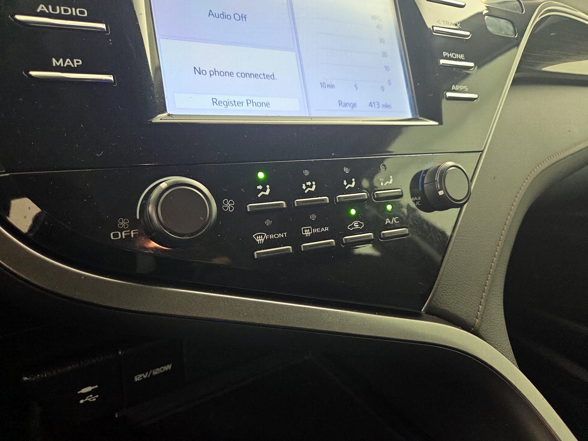 Thumbnail: 2019 Toyota Camry - 16