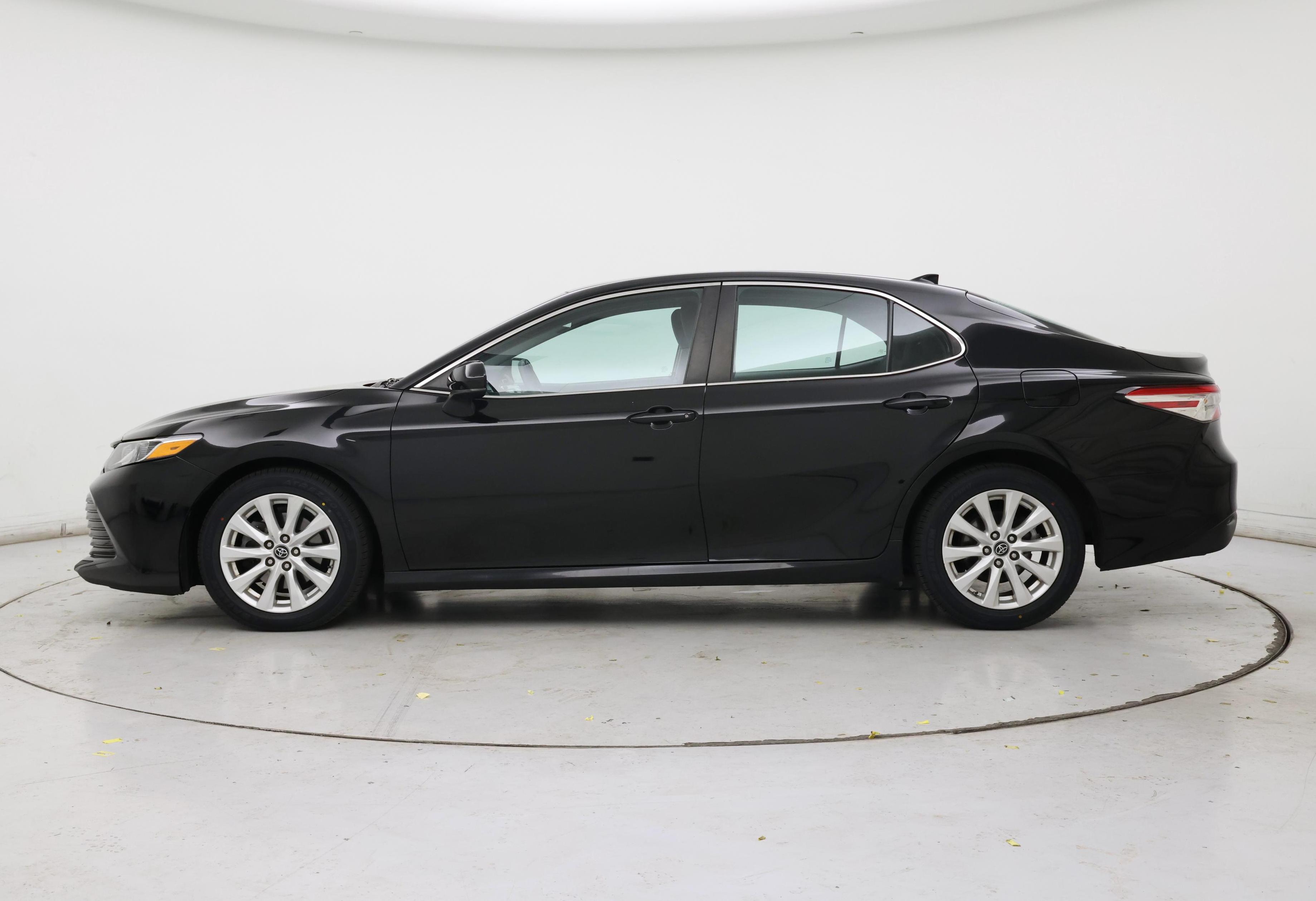 Thumbnail: 2019 Toyota Camry - 3