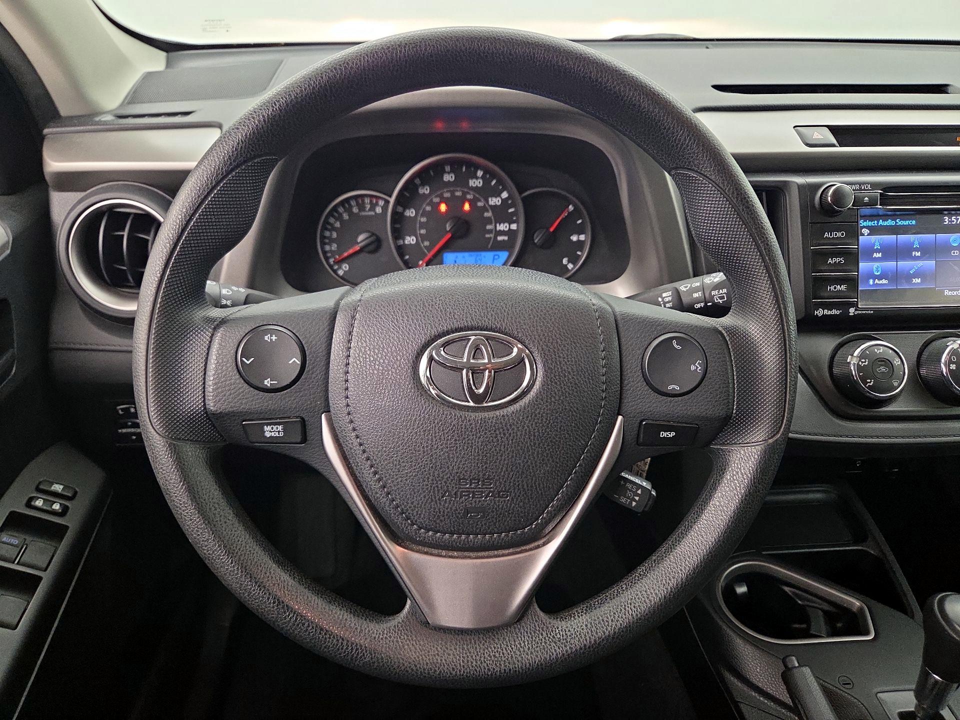 Thumbnail: 2016 Toyota RAV4 - 10