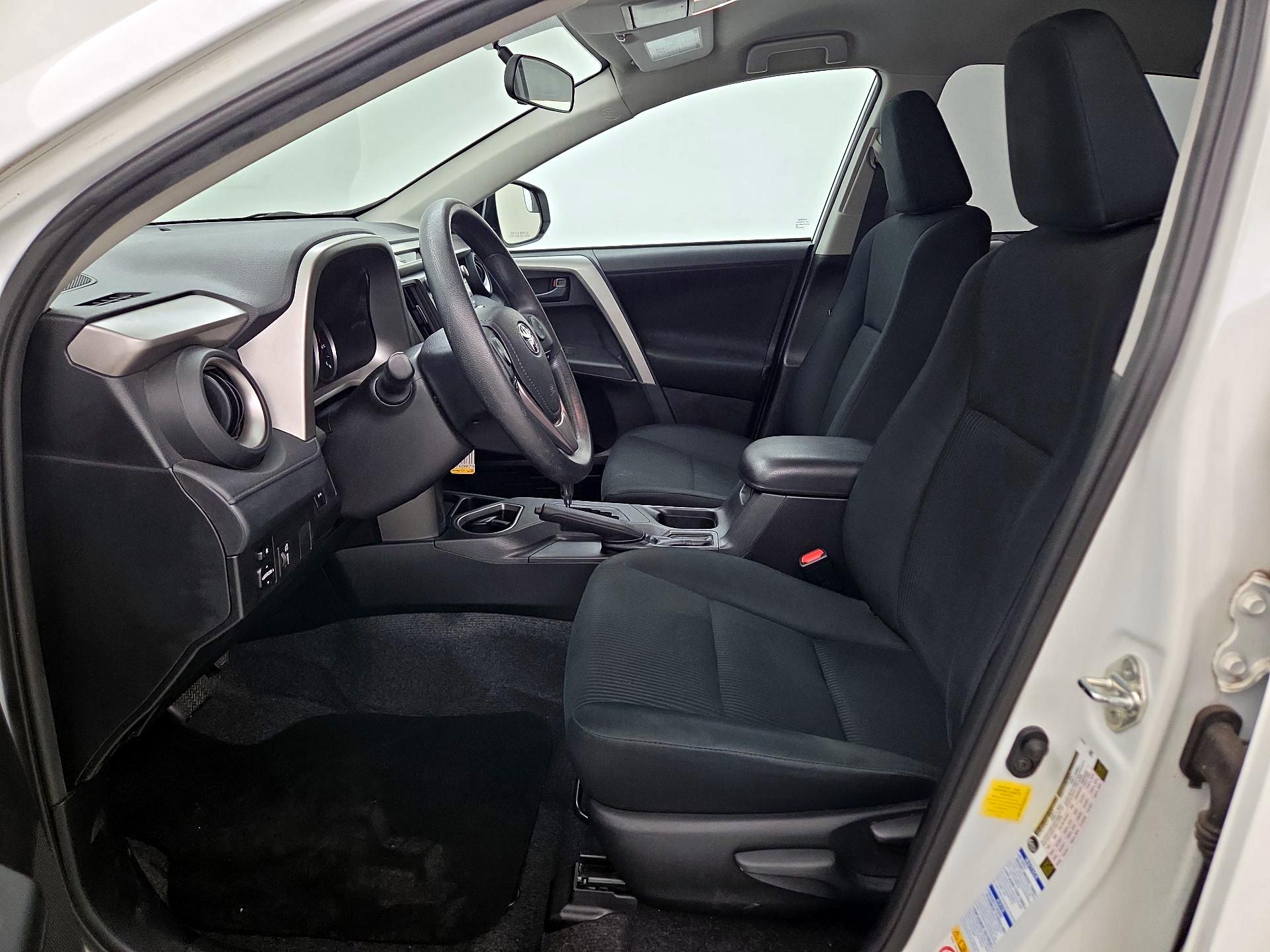 Thumbnail: 2016 Toyota RAV4 - 11