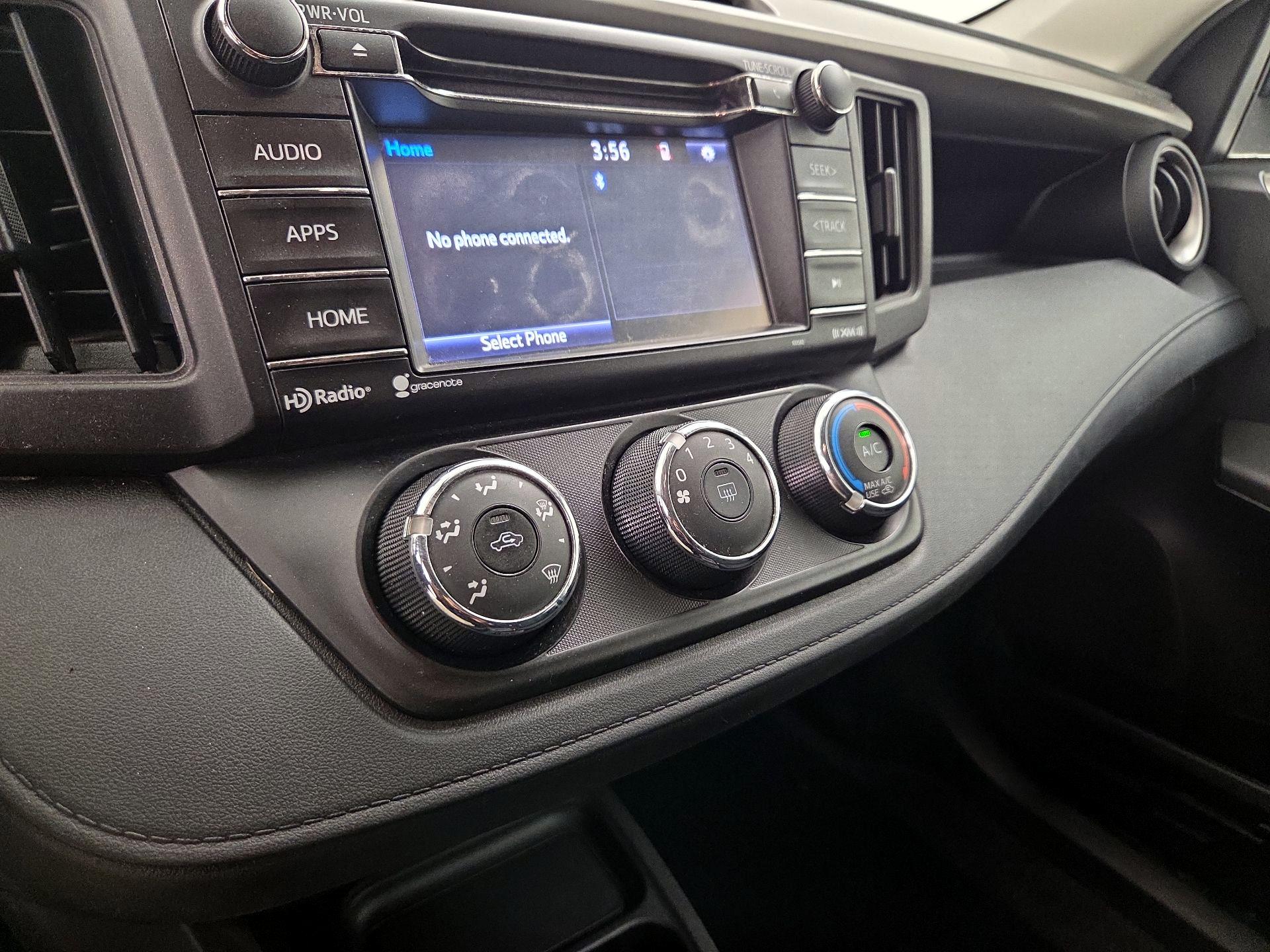 Thumbnail: 2016 Toyota RAV4 - 16