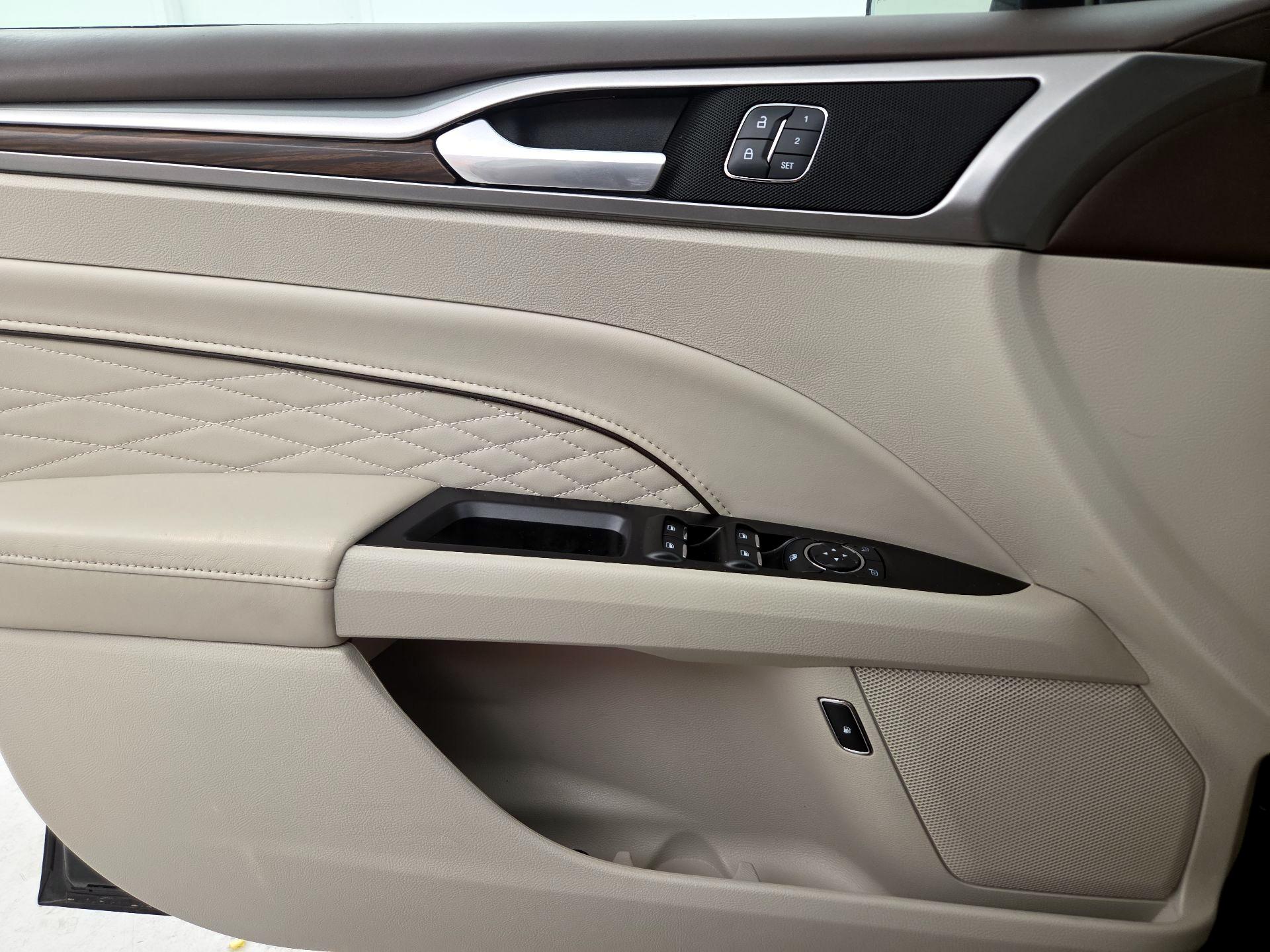 Thumbnail: 2017 Ford Fusion - 12