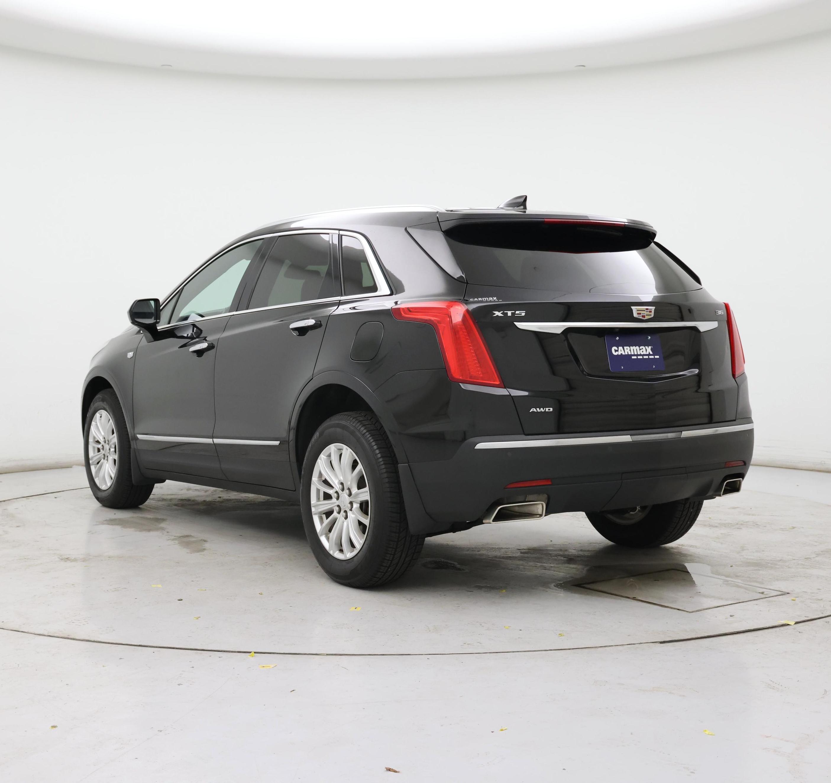 Thumbnail: 2018 Cadillac XT5 - 2