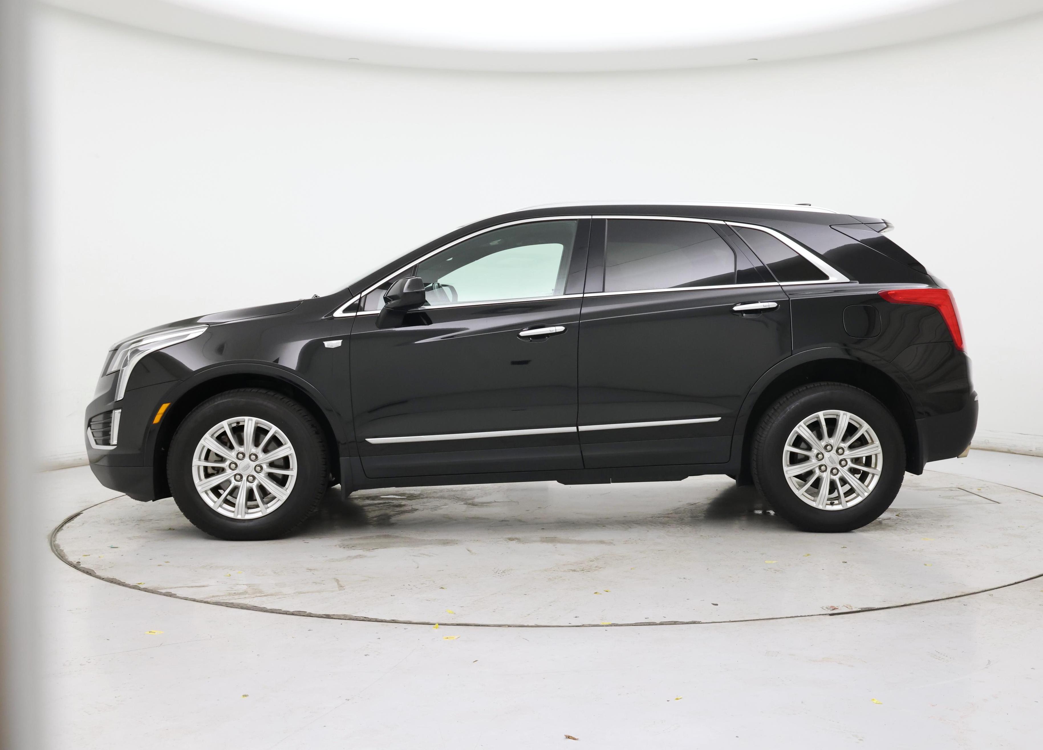 Thumbnail: 2018 Cadillac XT5 - 3