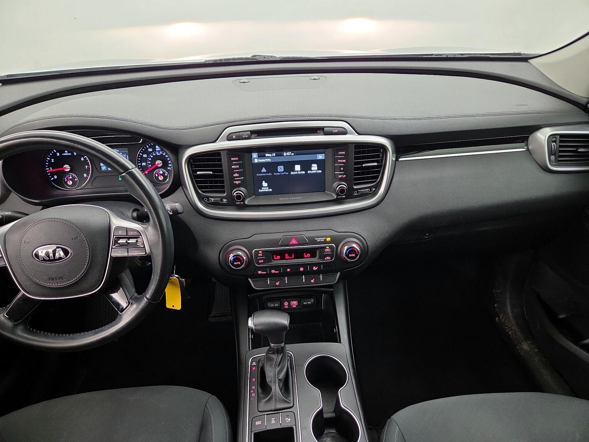 Thumbnail: 2019 Kia Sorento - 9