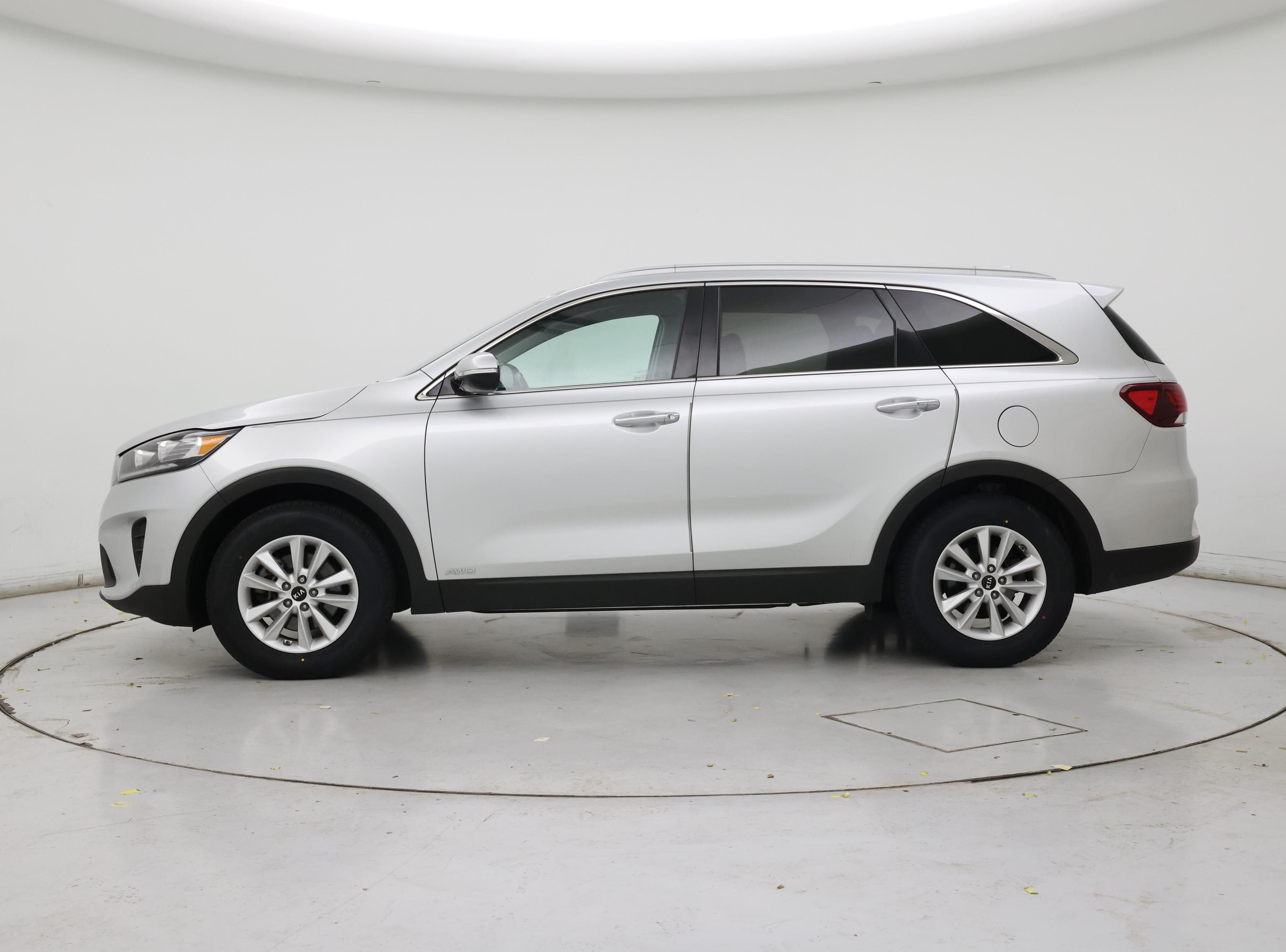 Thumbnail: 2019 Kia Sorento - 3