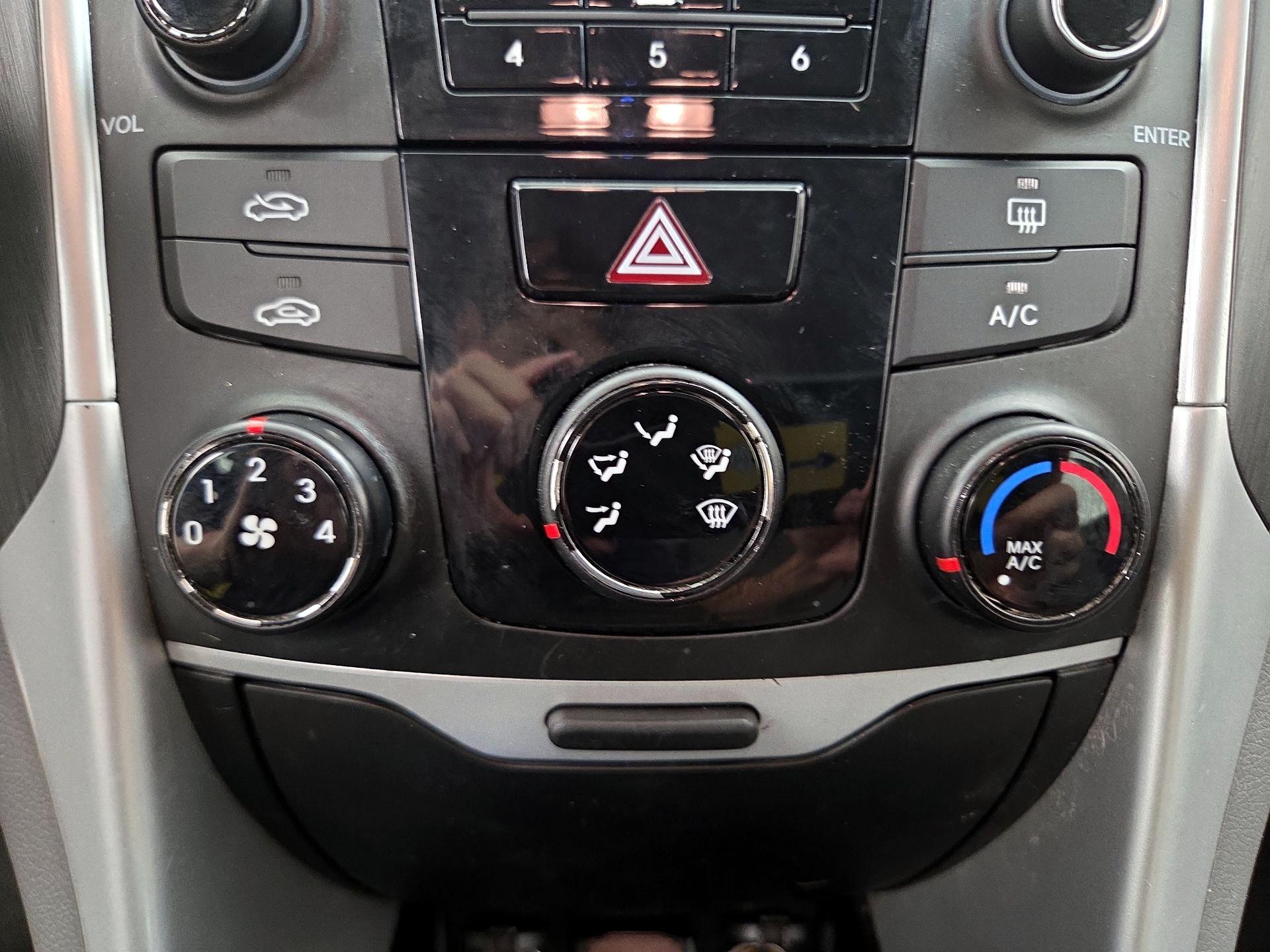 Thumbnail: 2014 Hyundai Sonata - 15