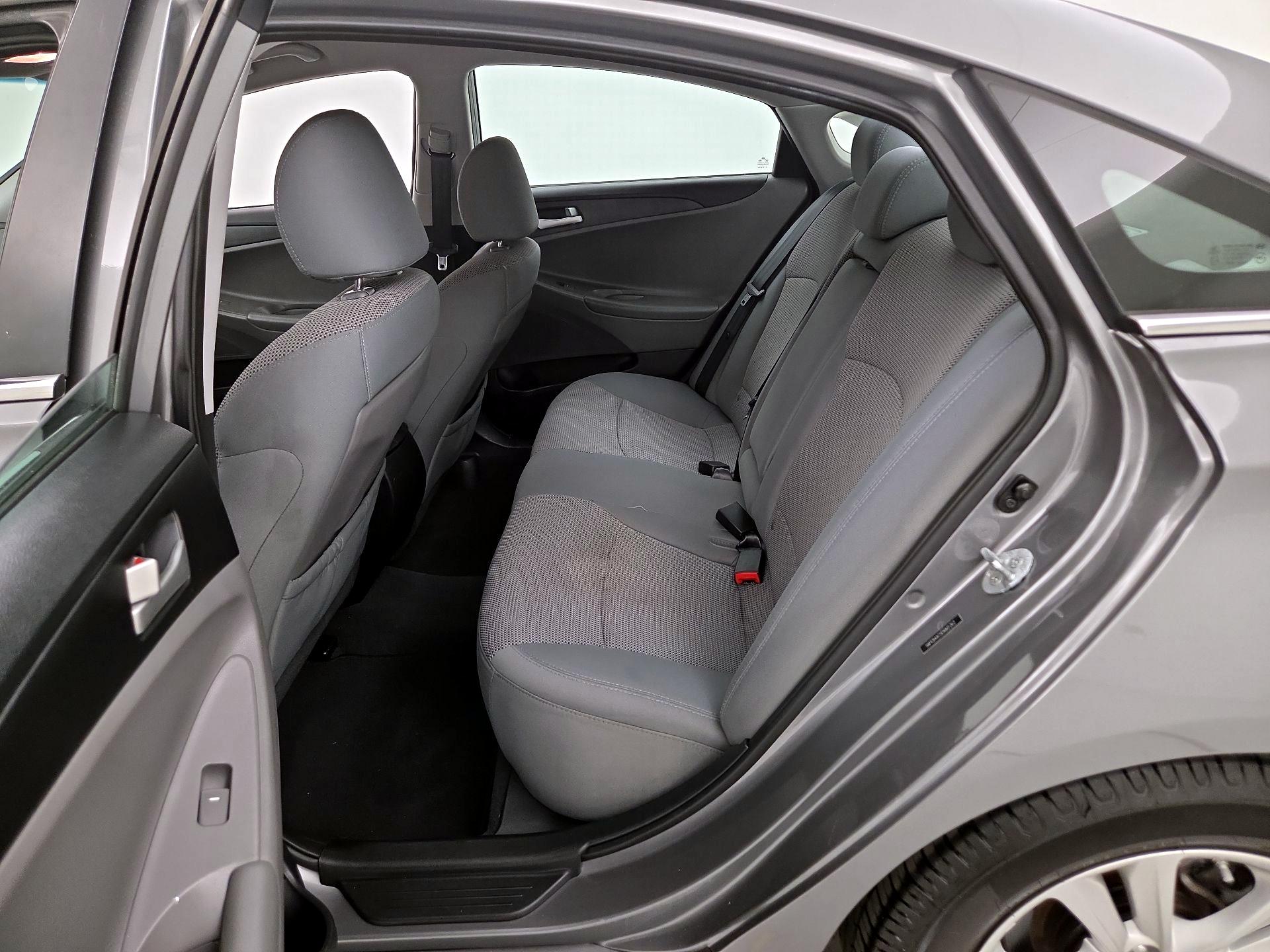 Thumbnail: 2014 Hyundai Sonata - 18