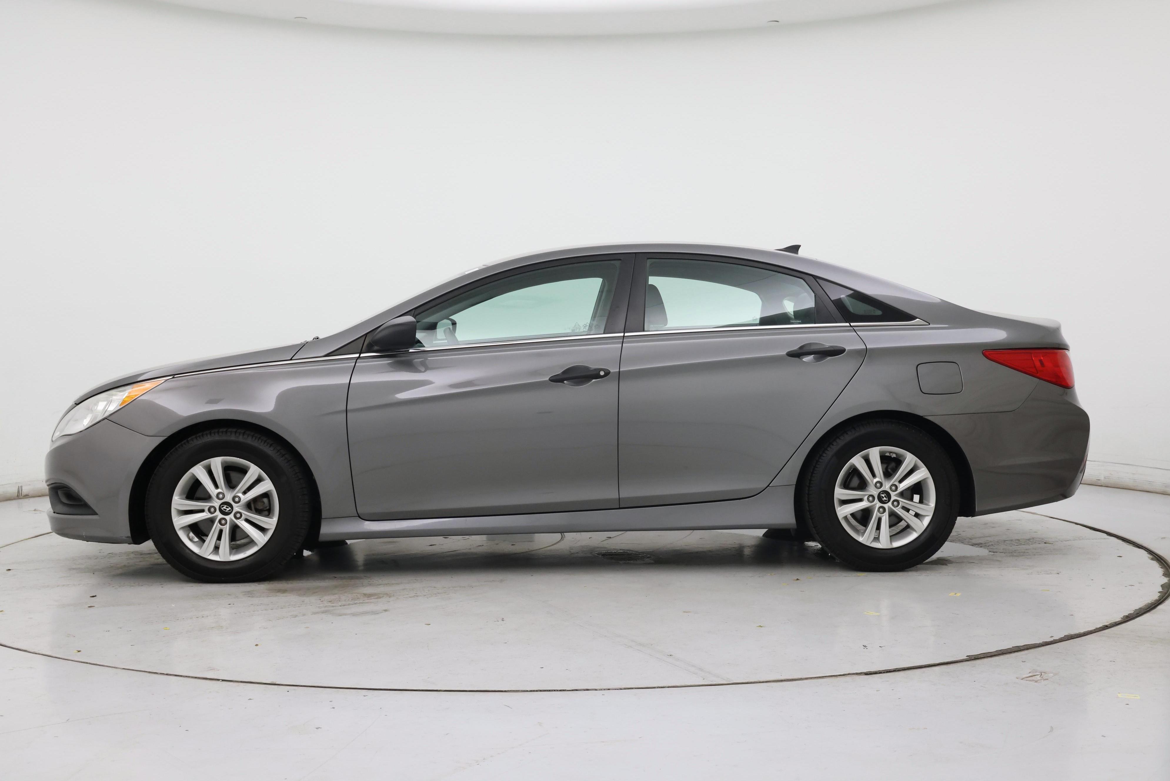 Thumbnail: 2014 Hyundai Sonata - 3