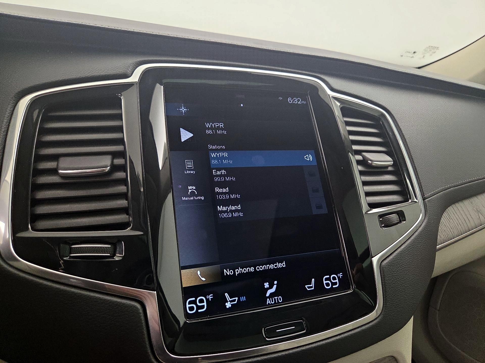 Thumbnail: 2021 Volvo XC90 - 16